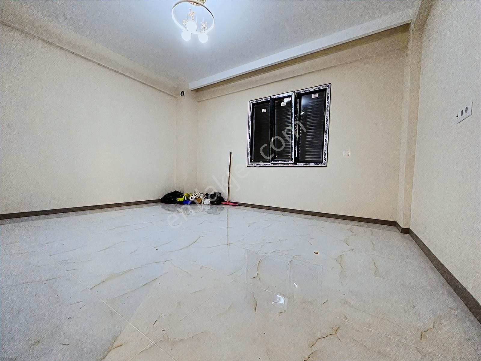 Karahasanlıda 3+1 Lüks Daire-ebeveyn Banyo,giyinme Odalı - Görsel 16