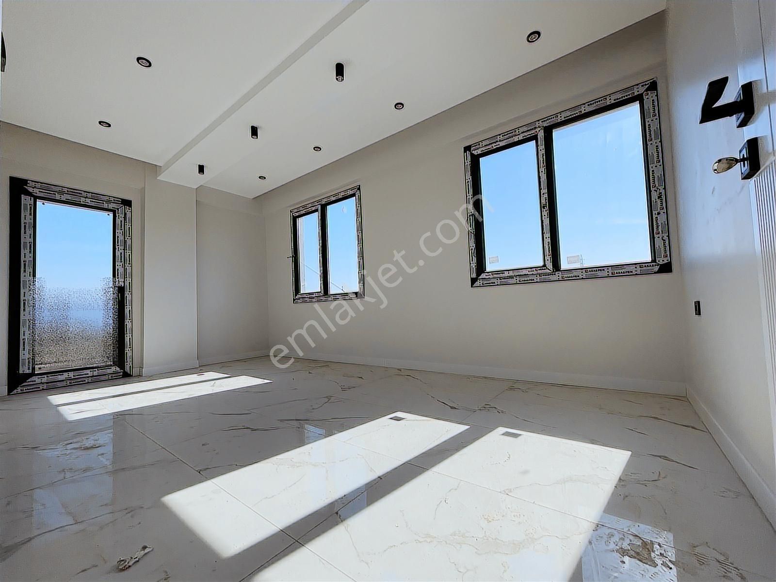 Yenişafakta 2+1 Sıfır Daire-asansörlü, Ön Cephe - Görsel 19