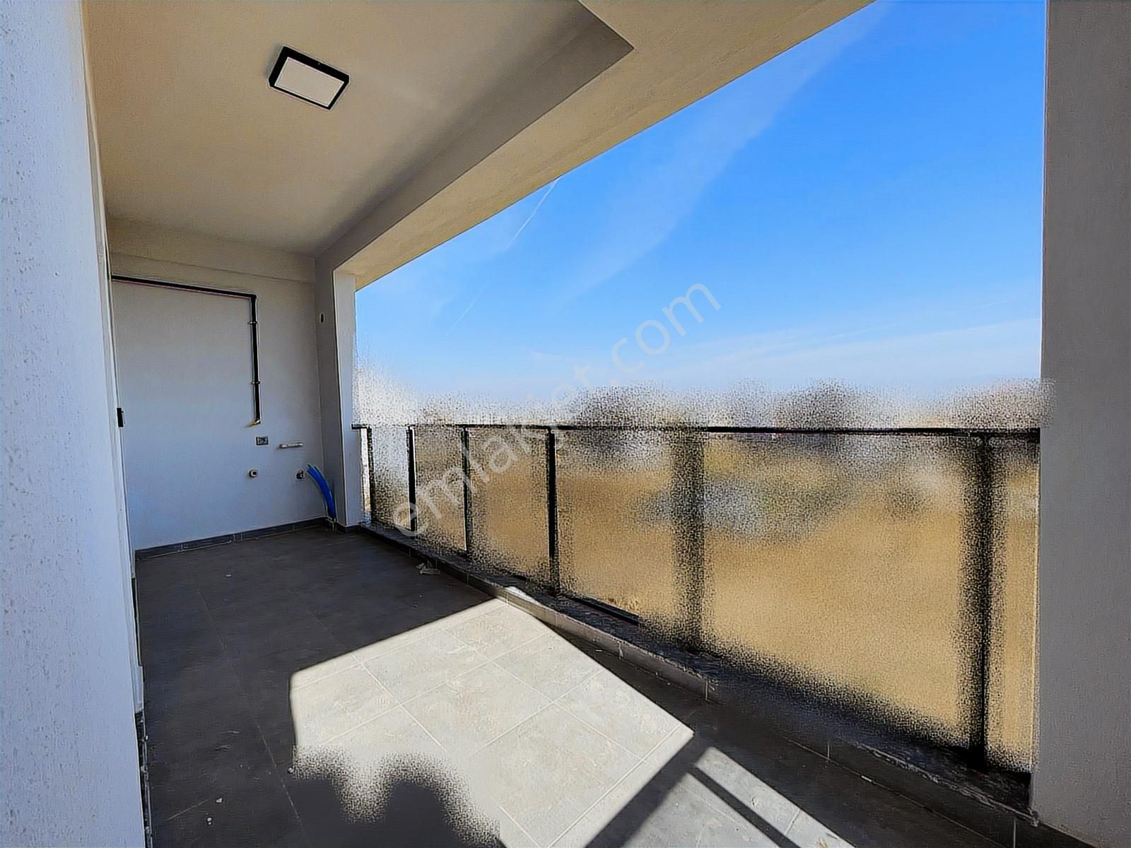 Yenişafakta 2+1 Sıfır Daire-asansörlü, Ön Cephe - Görsel 10