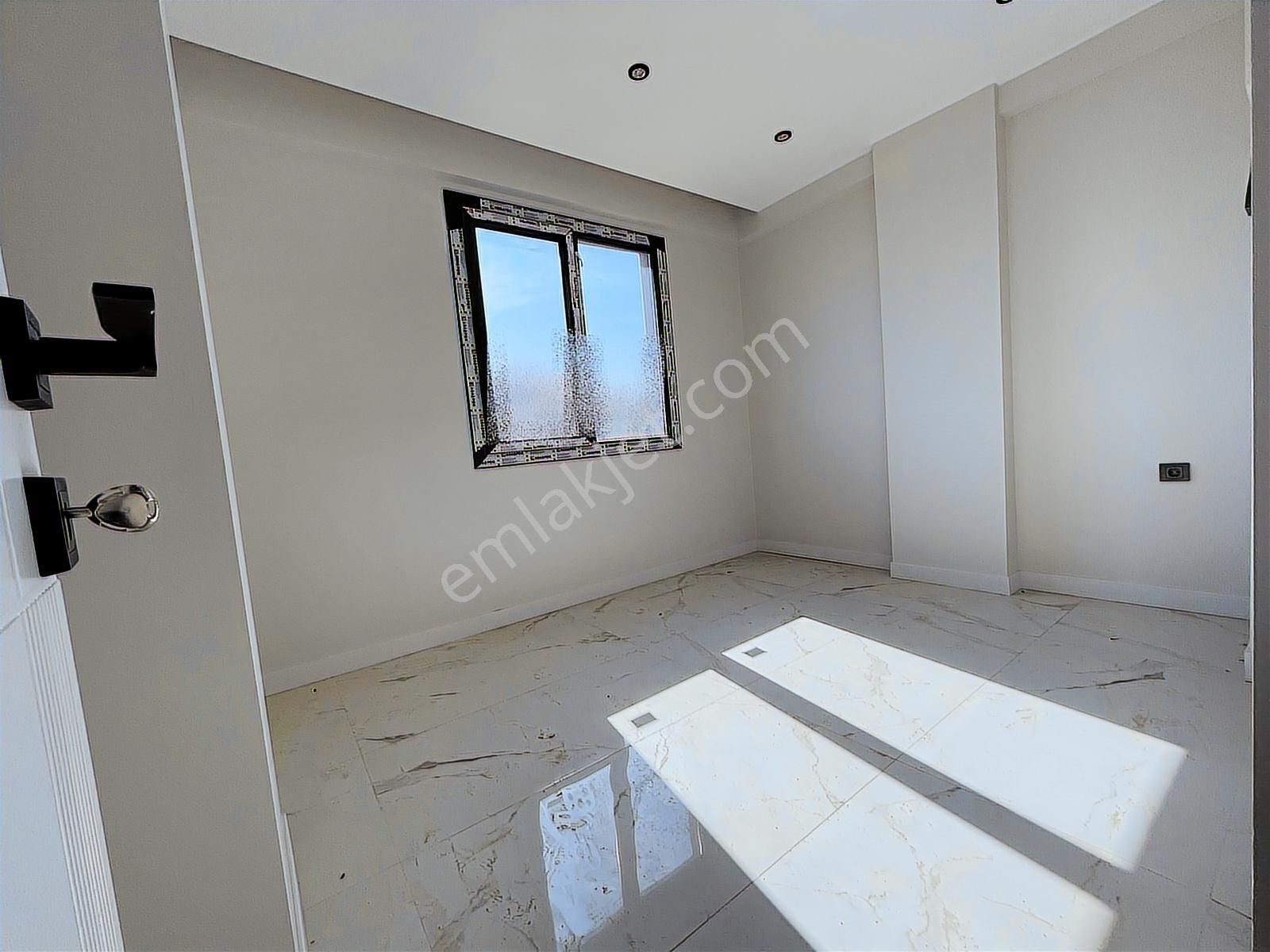 Yenişafakta 2+1 Sıfır Daire-asansörlü, Ön Cephe - Görsel 7