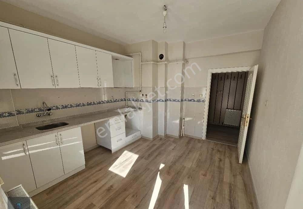Eren Emlak'tan Tabduk Emre Mahallesinde 3+1 Arakat Asansörlü Satılık Daire