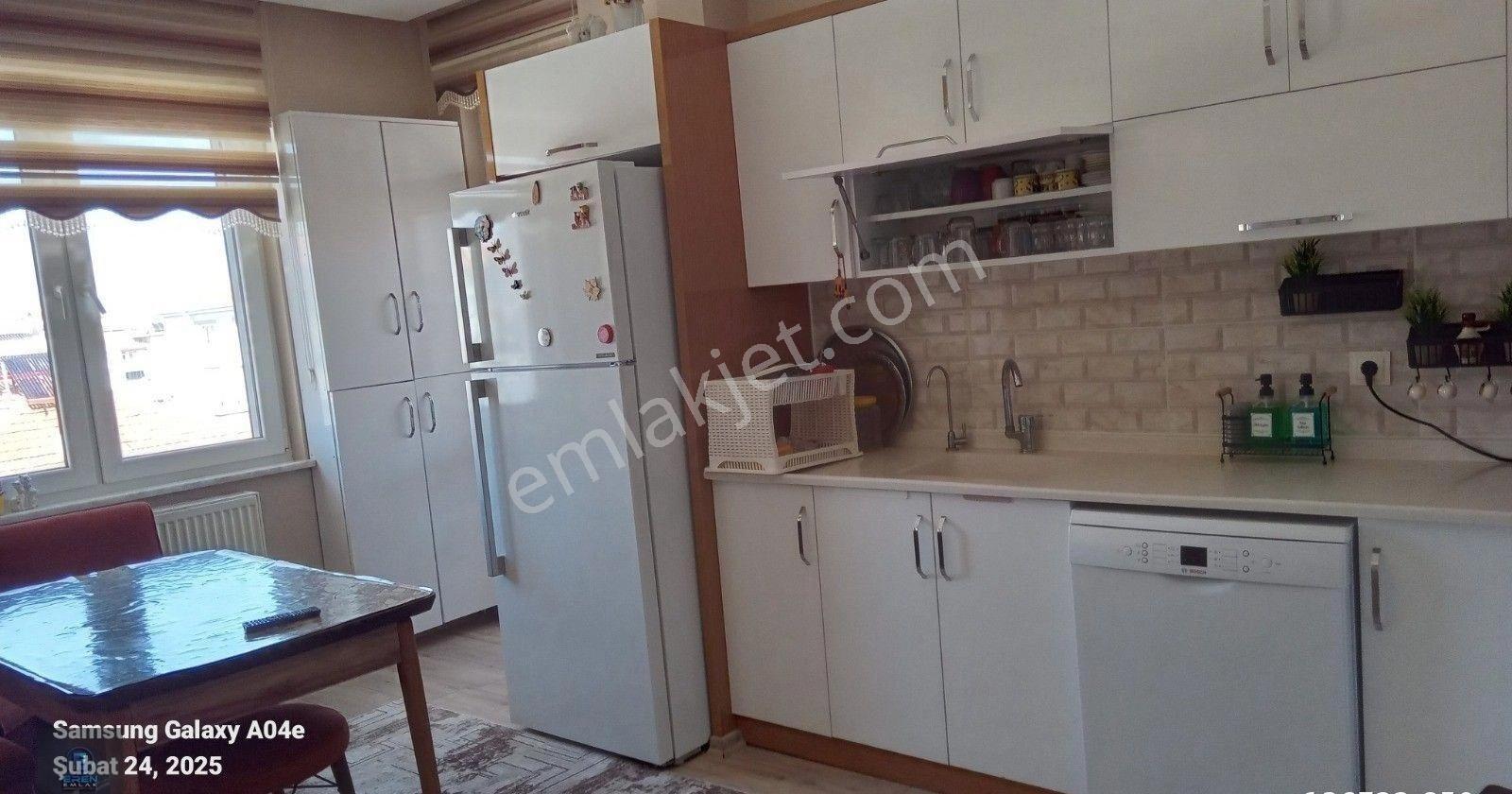 Eren Emlak'tan Çeltek Mahallesinde 3+1 Şahsi Garajlı Asansörlü Satılık Daire