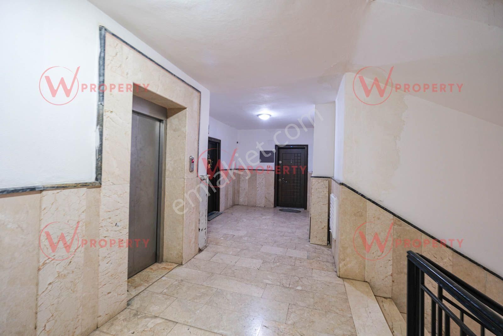 W Property'den Merkezi Konumda Teraslı İçi Yapılı 3+1 - Görsel 26