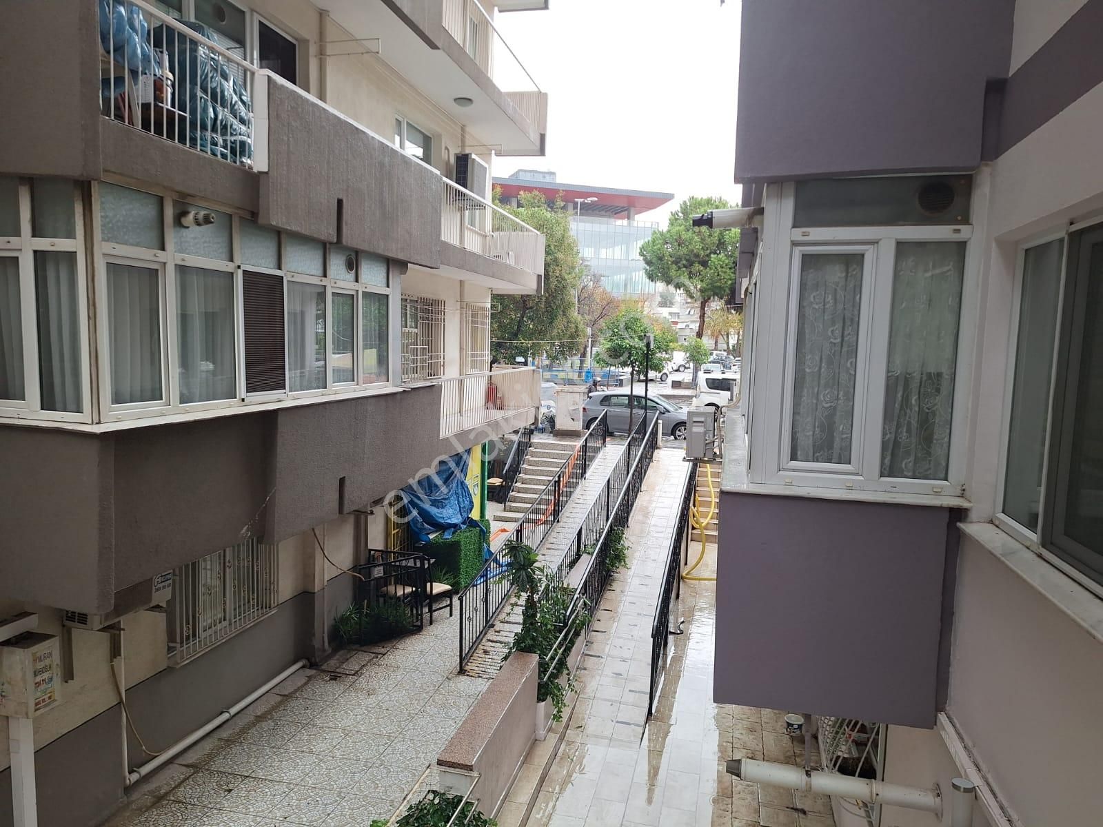 Fahrettin Altaymeydan Göztepe Stat Karısısı Bakımlı