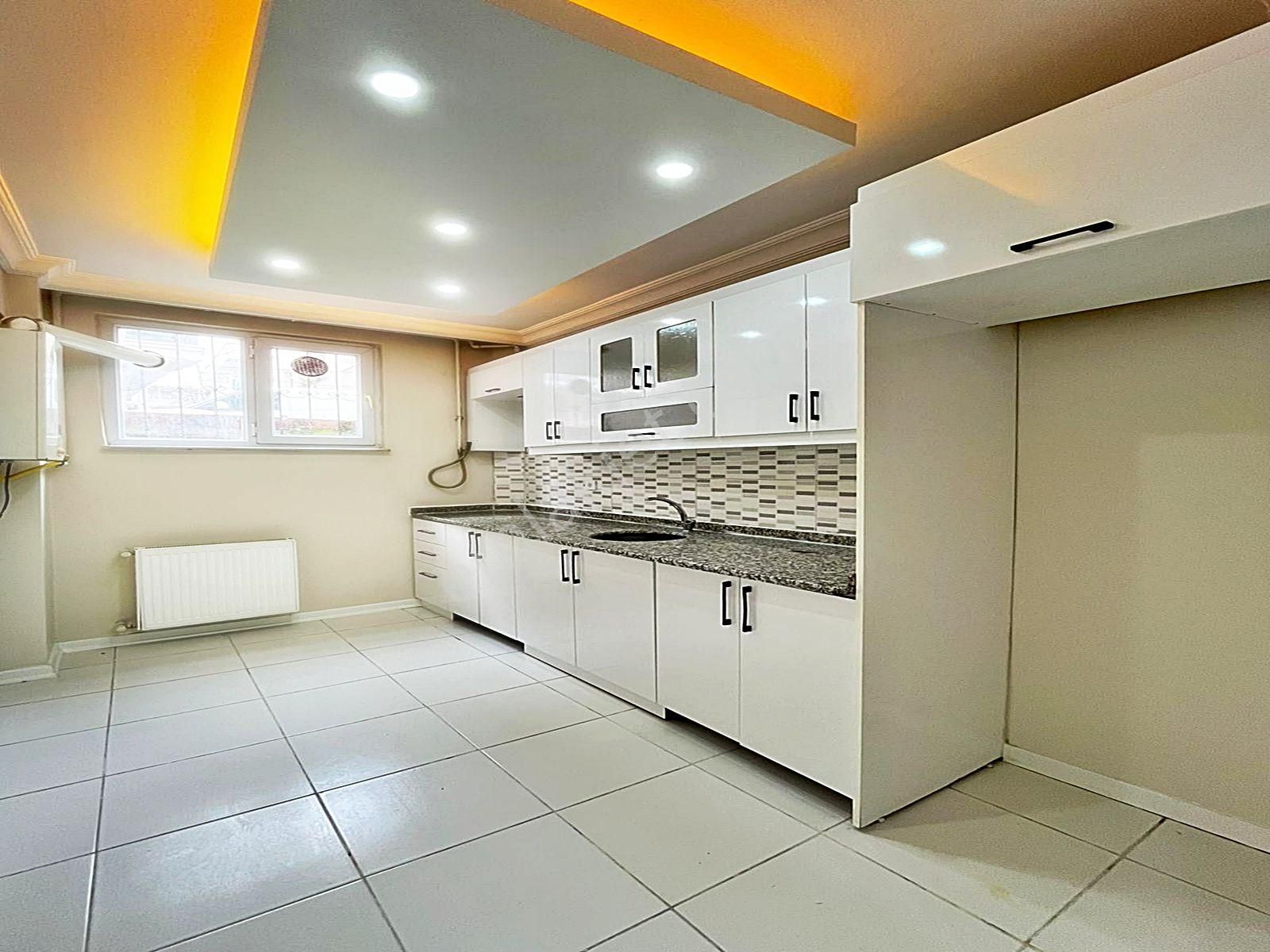 Esenyurt Güzelyurt Mahallesinde Metrobüse Yakın Geniş Bahçeli 2+1 Daire - Görsel 2