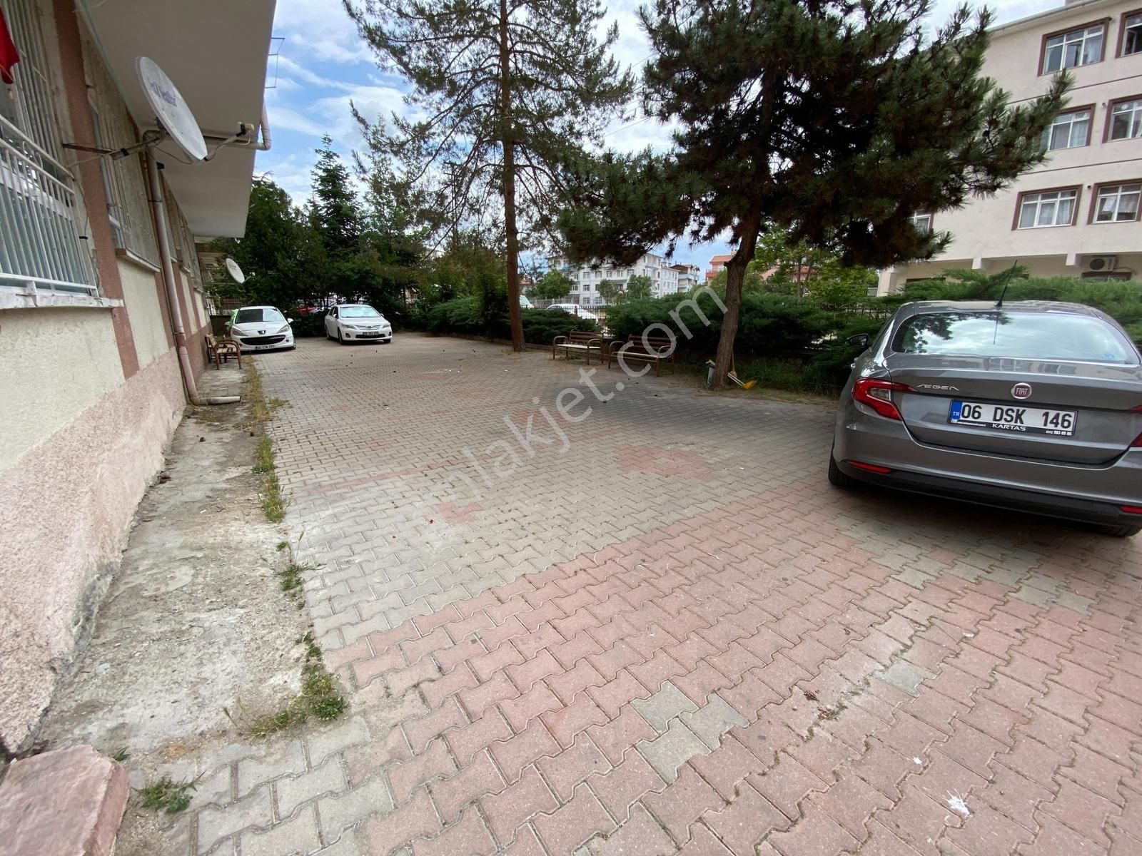 Tepebaşı Mah Çapraz Sokak 1. Kat 2+1 Güney Batı Cephe - Görsel 15