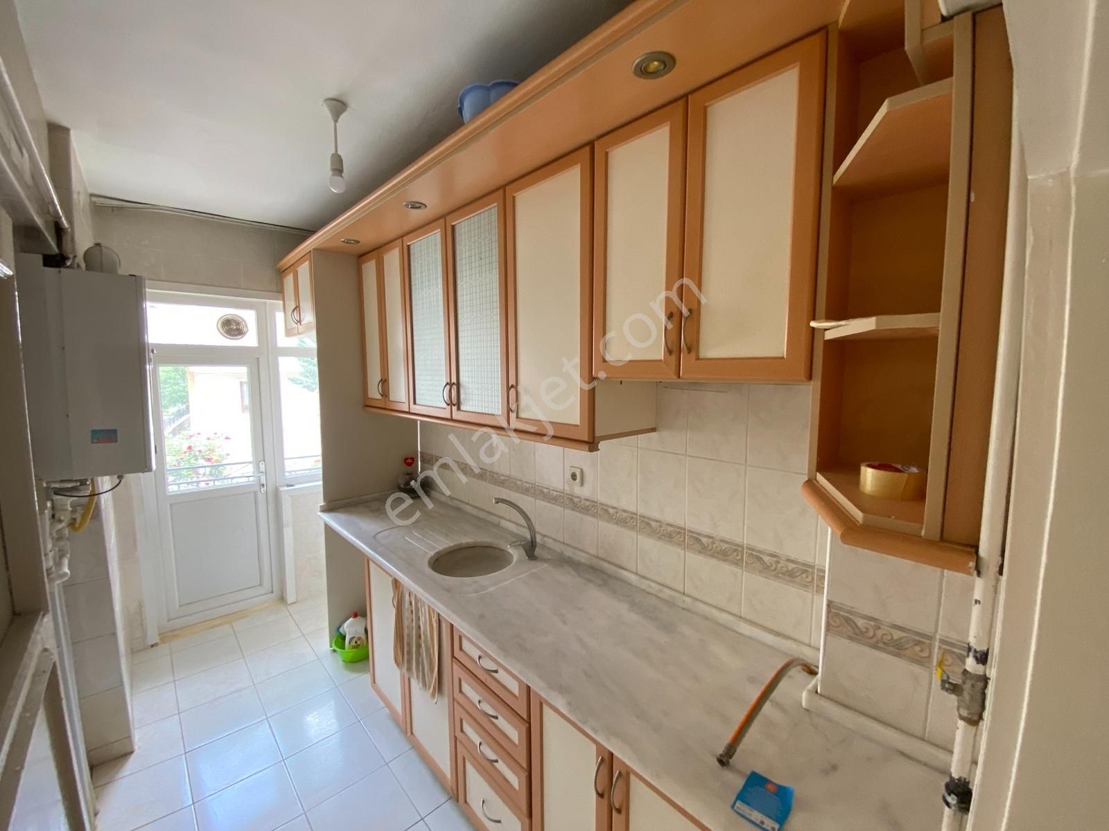 Tepebaşı Mah Çapraz Sokak 1. Kat 2+1 Güney Batı Cephe