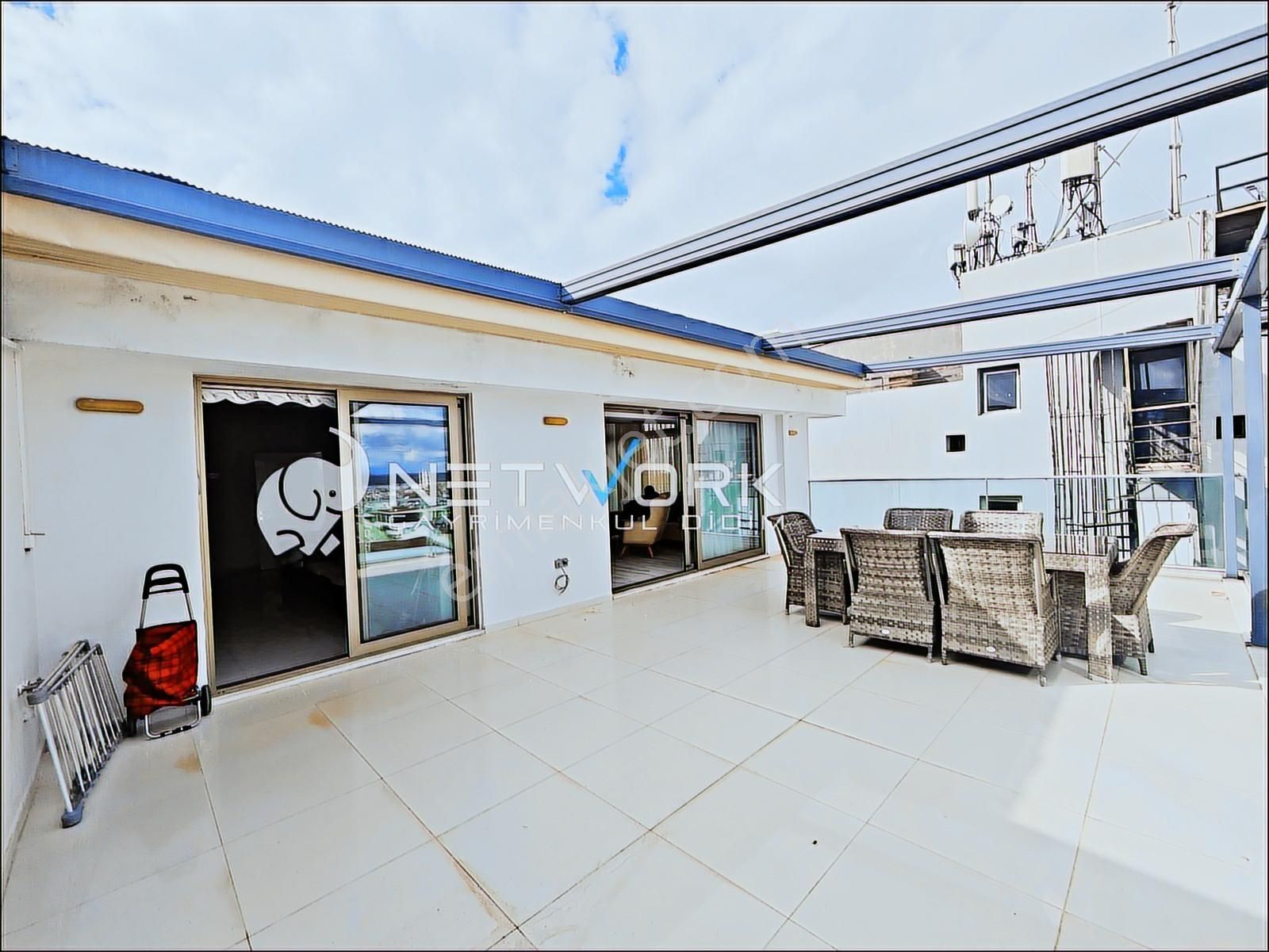 Atatürk Bulvarı Üzerinde Deniz Manzaralı,2+1 Eşyalı Dubleks - Görsel 32