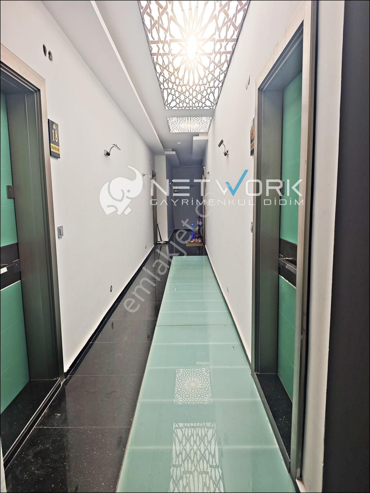 Atatürk Bulvarı Üzerinde Deniz Manzaralı,2+1 Eşyalı Dubleks - Görsel 31