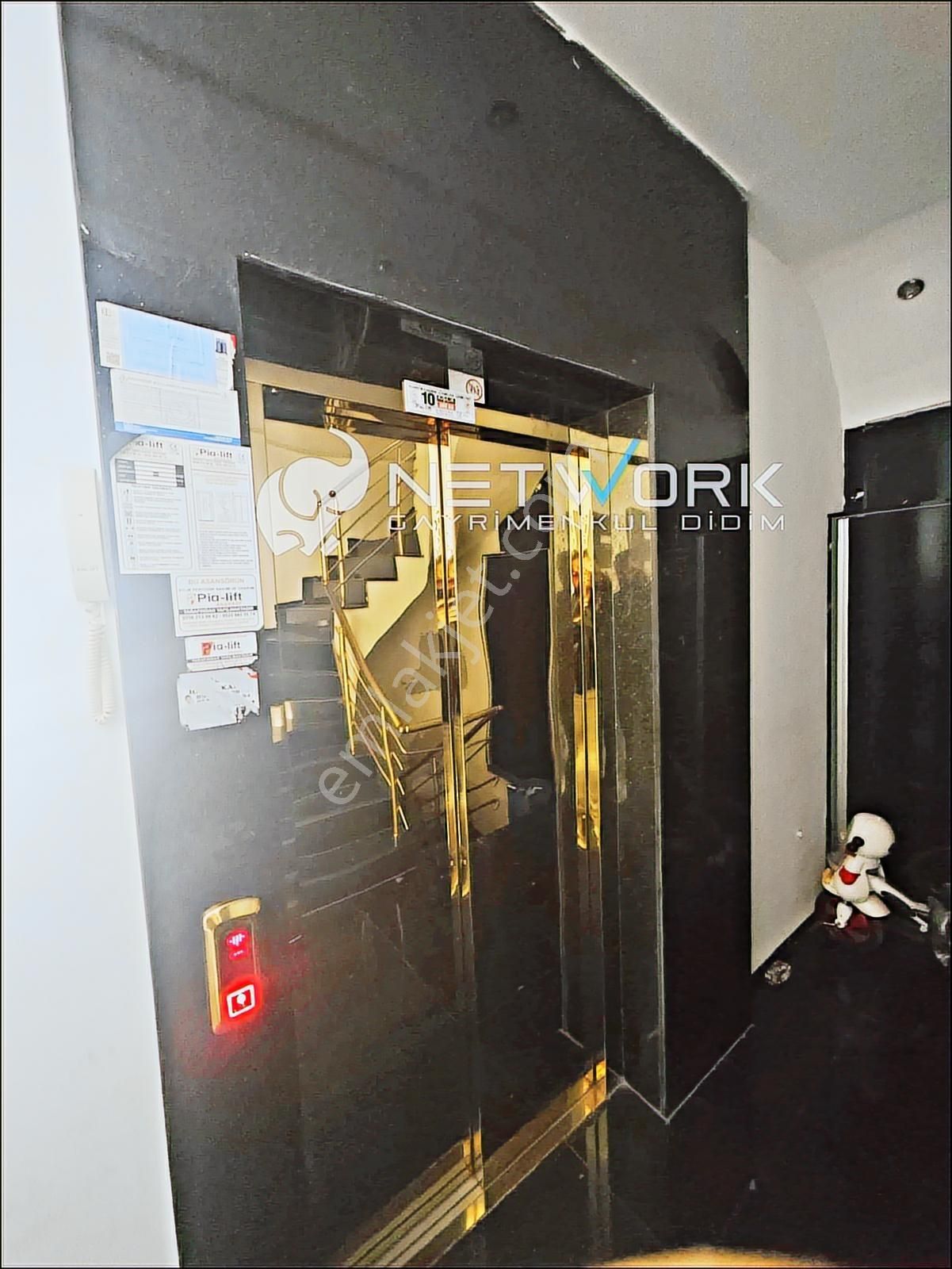 Atatürk Bulvarı Üzerinde Deniz Manzaralı,2+1 Eşyalı Dubleks - Görsel 30