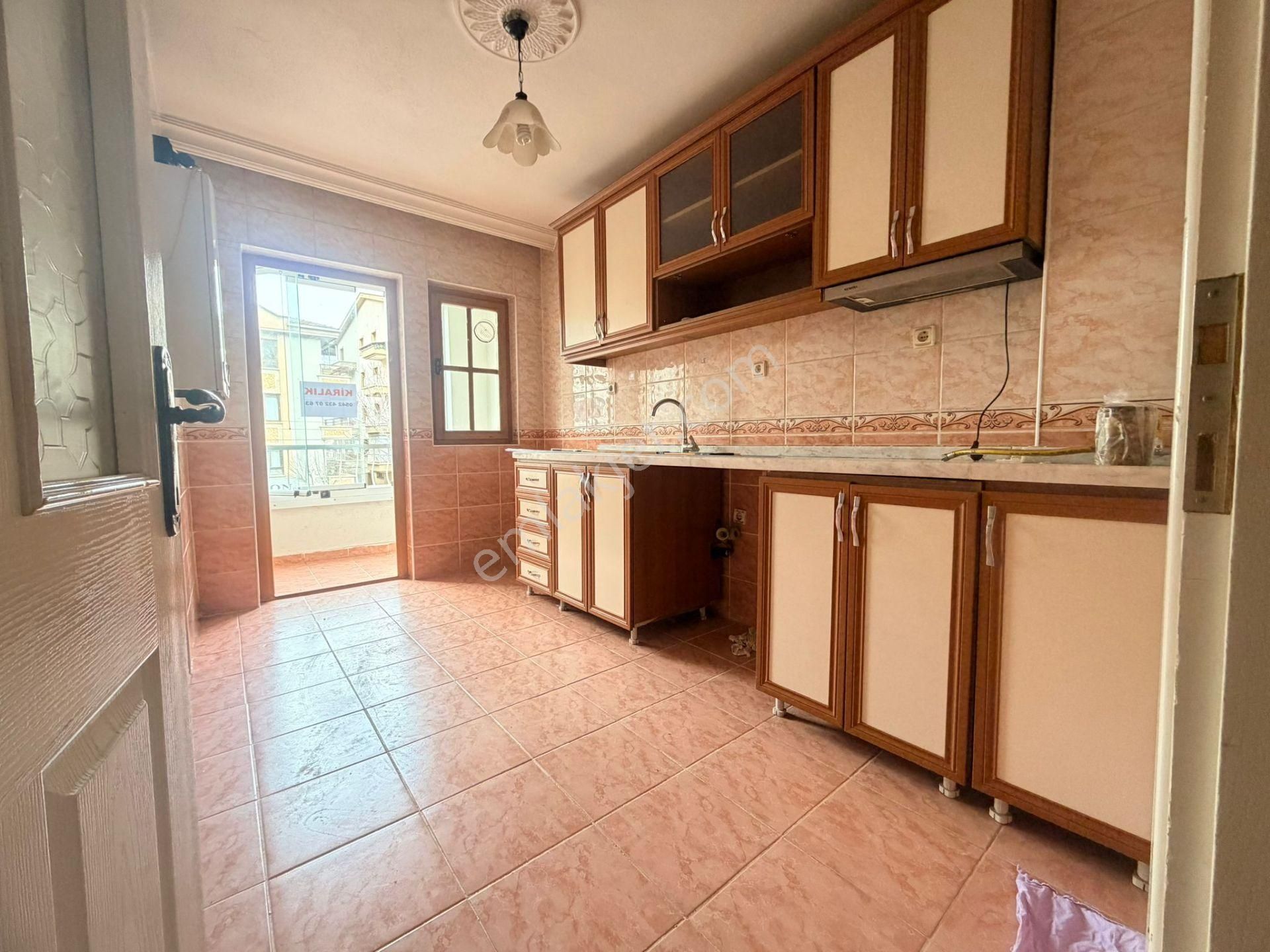 Ankara Keçiören Yayla Merkez ' De 3+1 Kiralık Daire Gata Ve Şehir Hastanesi Yakını - Görsel 9