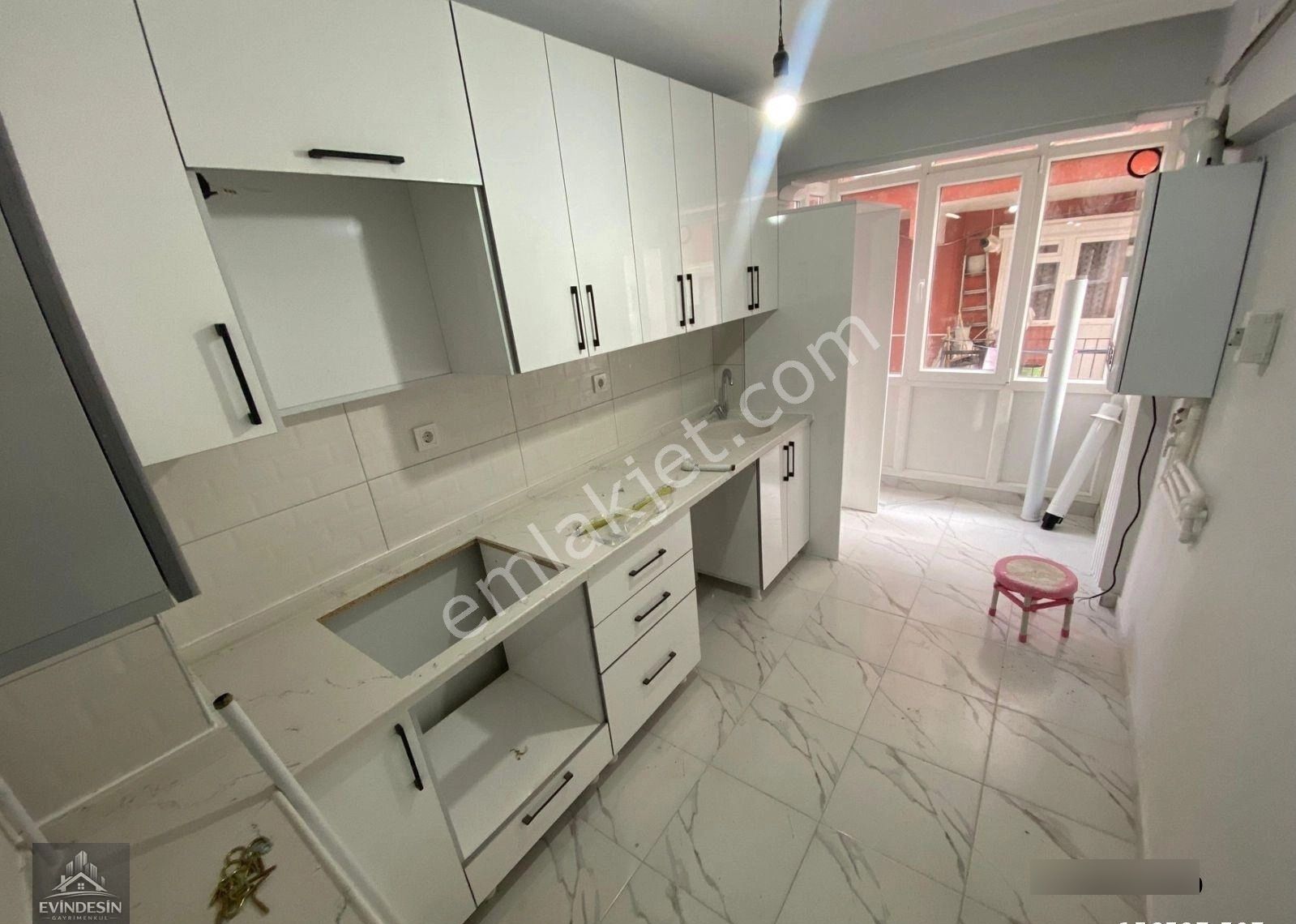 Şenlik Mah Kuyubaşı Metro Yakını A'dan Z'ye Yenilenmiş Yapılı Kiralık