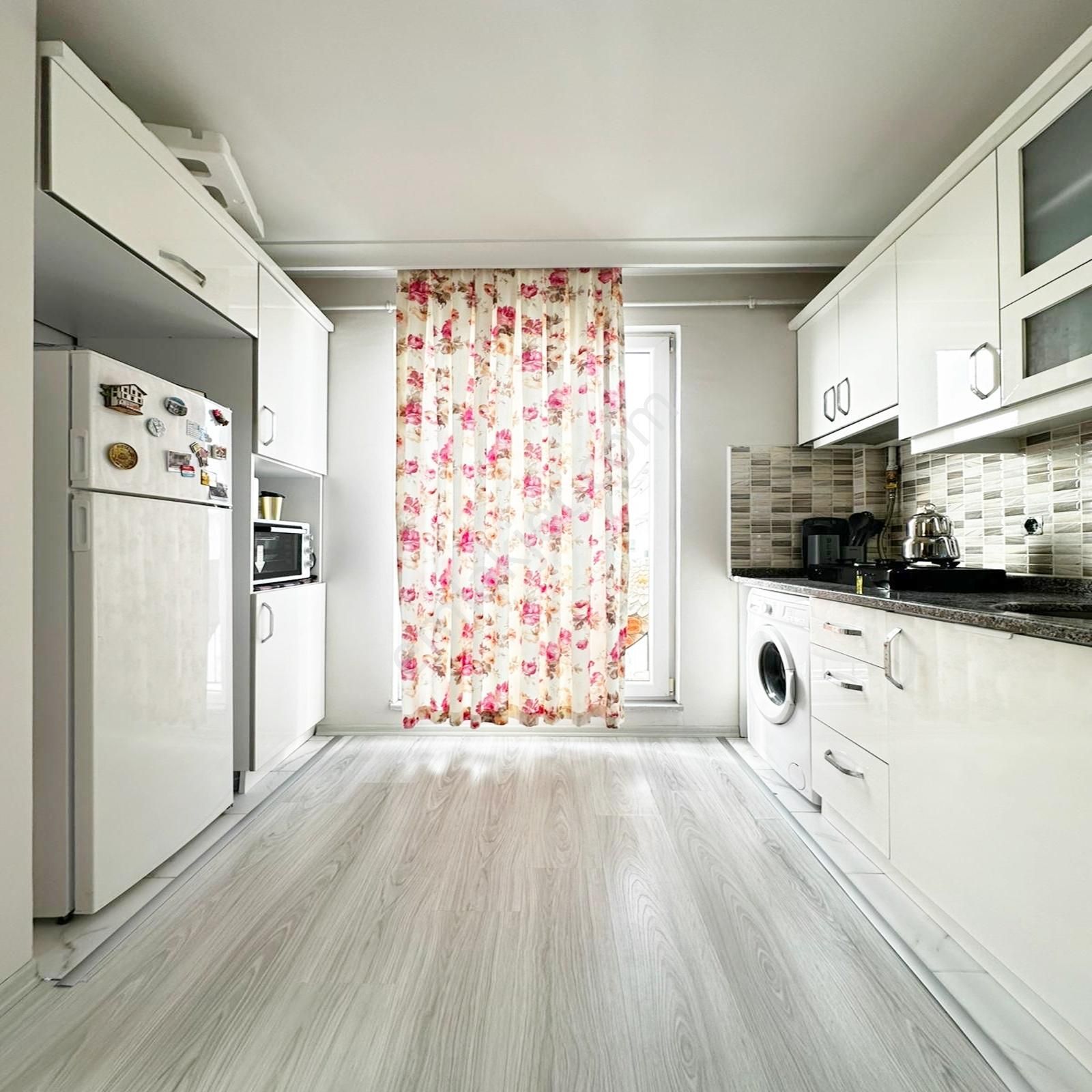 Çekmeköy Yapı Gayrimenkul'den 2+1 En Üst Kat Daire!!! - Görsel 2