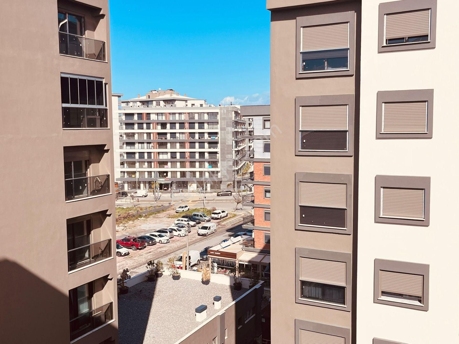 Ataşehir'in Merkezinde Havuzlu Sitede 2+1 Kıralık Sıfır Daıre - Görsel 16