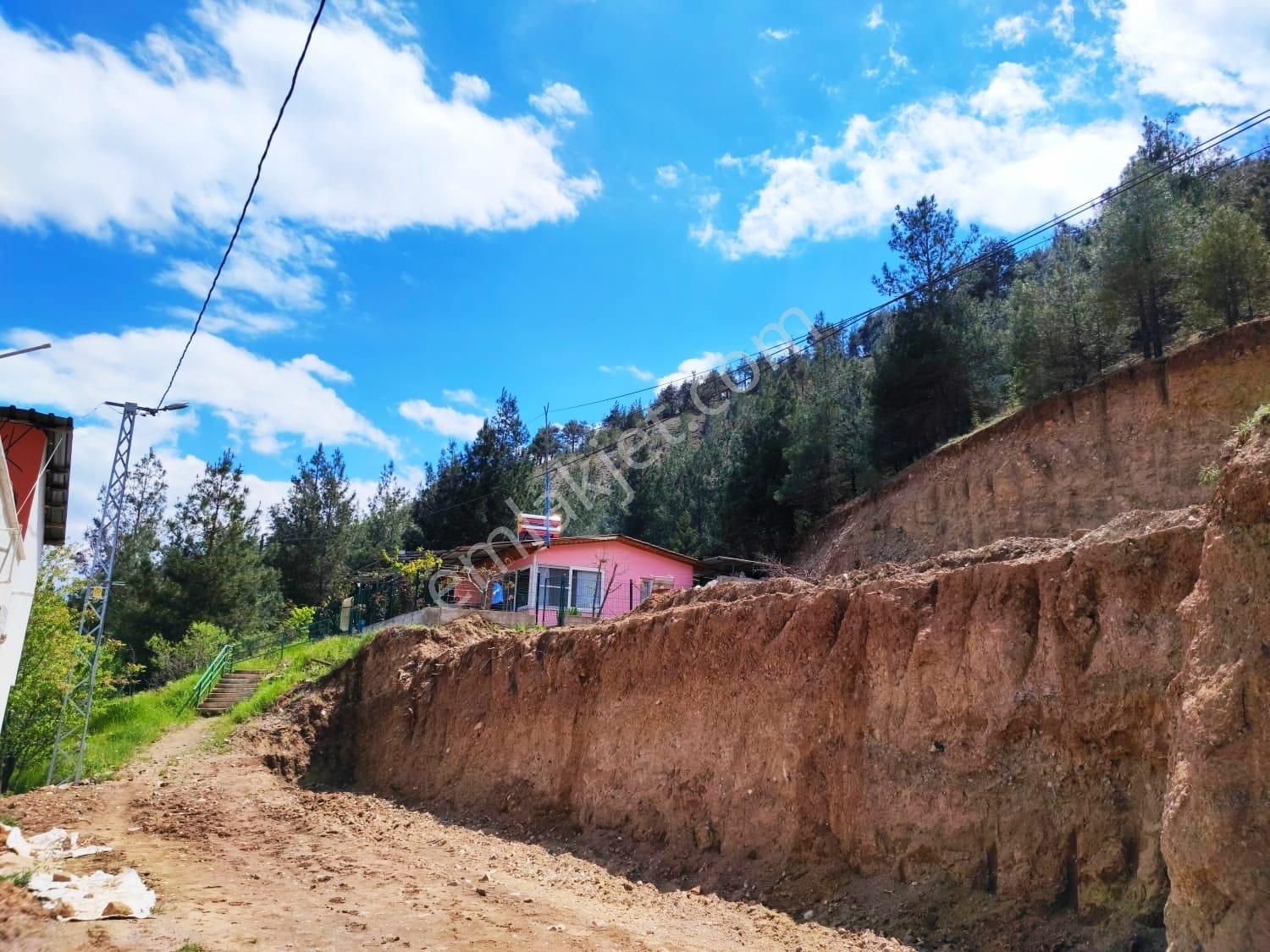 Kar Emlaktan İstiklal Mahallesinde 260 M2 3 Kata İmarlı Satılık Arsa - Görsel 12