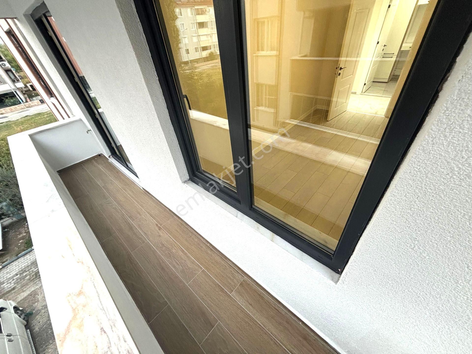 𝄞enfes Tasarımların Adresi Melodi'den İkizçay'da 3+1 Ebeveyn Banyolu Ön Cephe Ara Kat Daire - Görsel 27