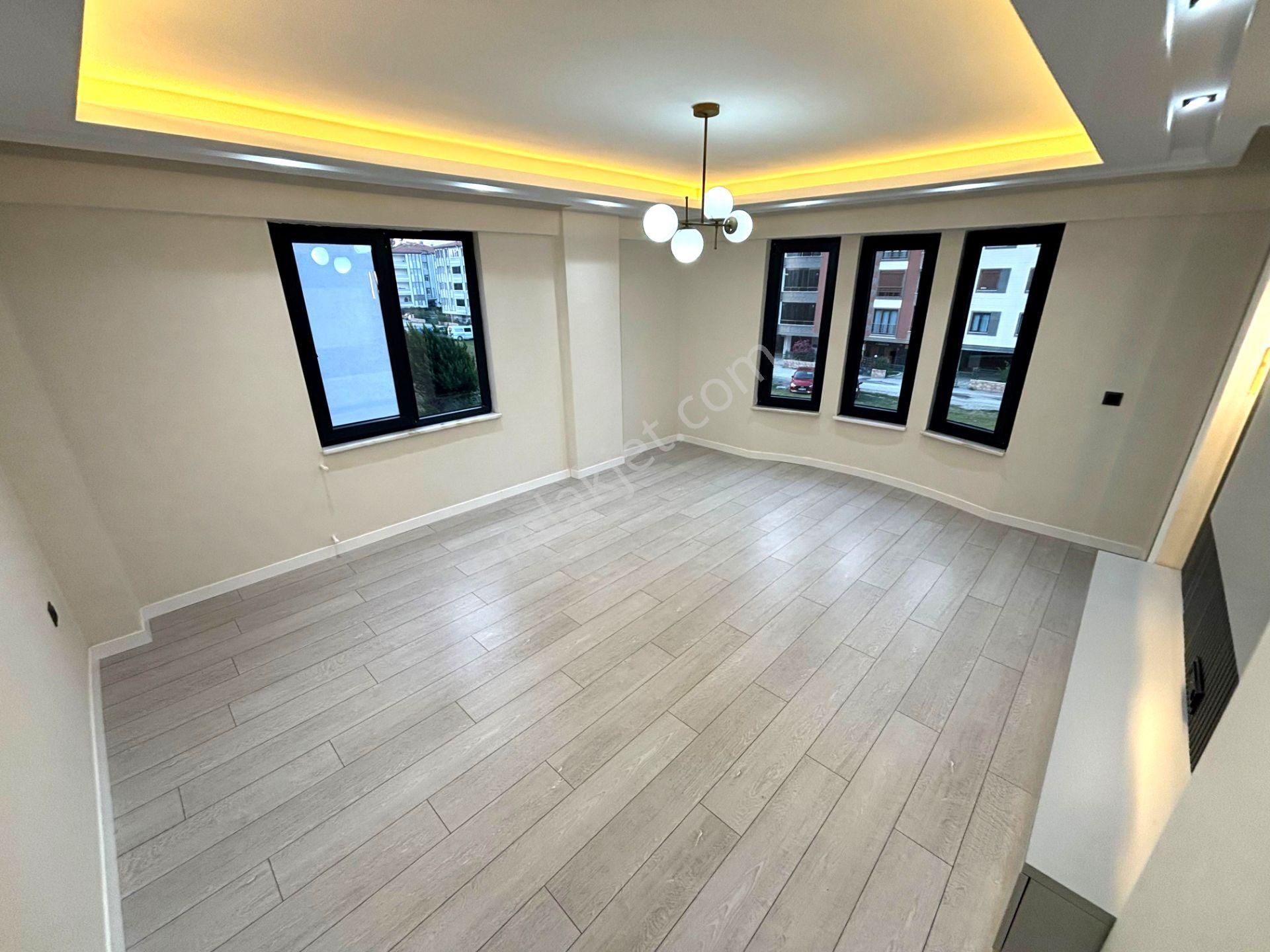 𝄞enfes Tasarımların Adresi Melodi'den İkizçay'da 3+1 Ebeveyn Banyolu Ön Cephe Ara Kat Daire - Görsel 19