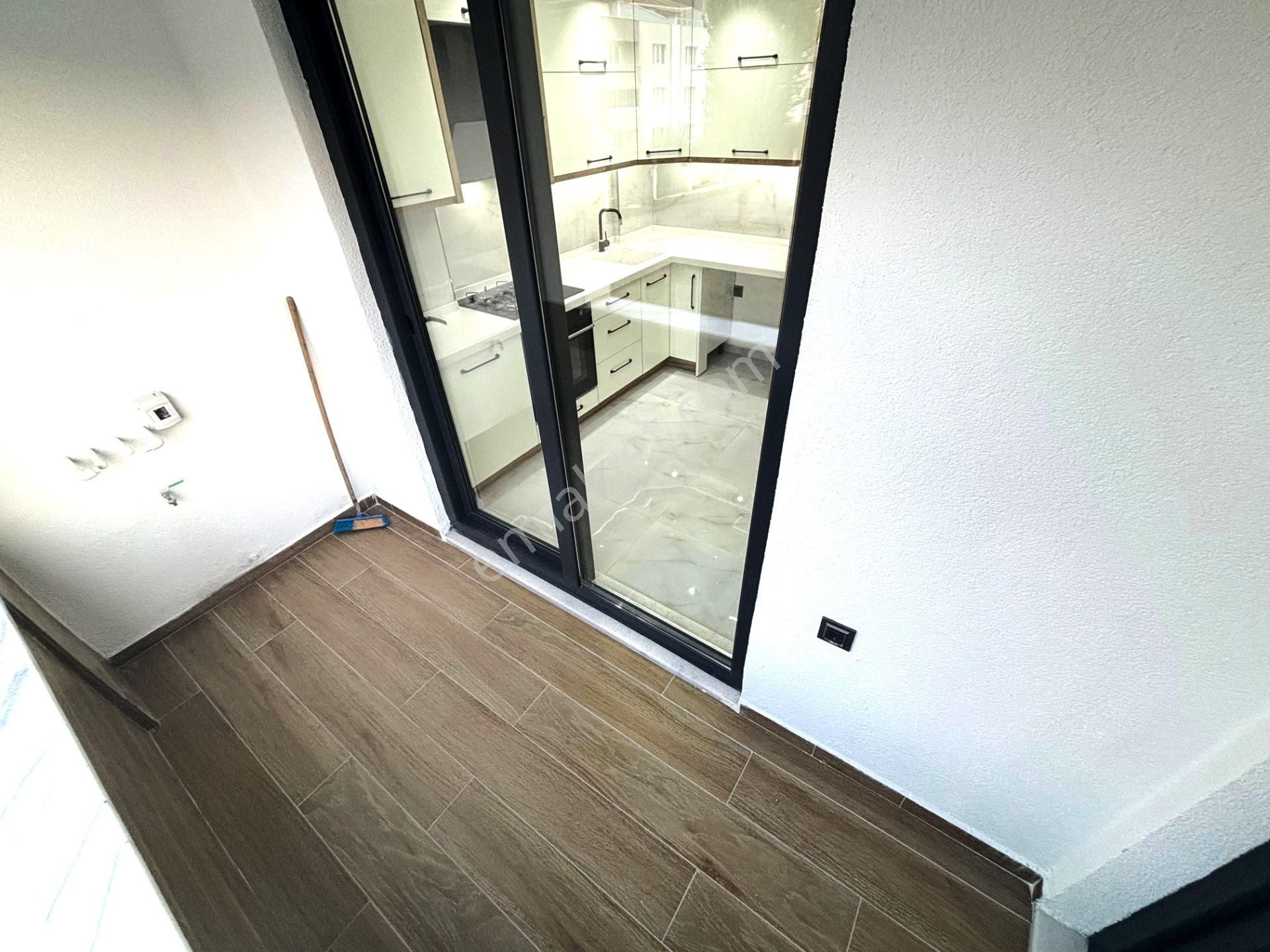 𝄞enfes Tasarımların Adresi Melodi'den İkizçay'da 3+1 Ebeveyn Banyolu Ön Cephe Ara Kat Daire - Görsel 13