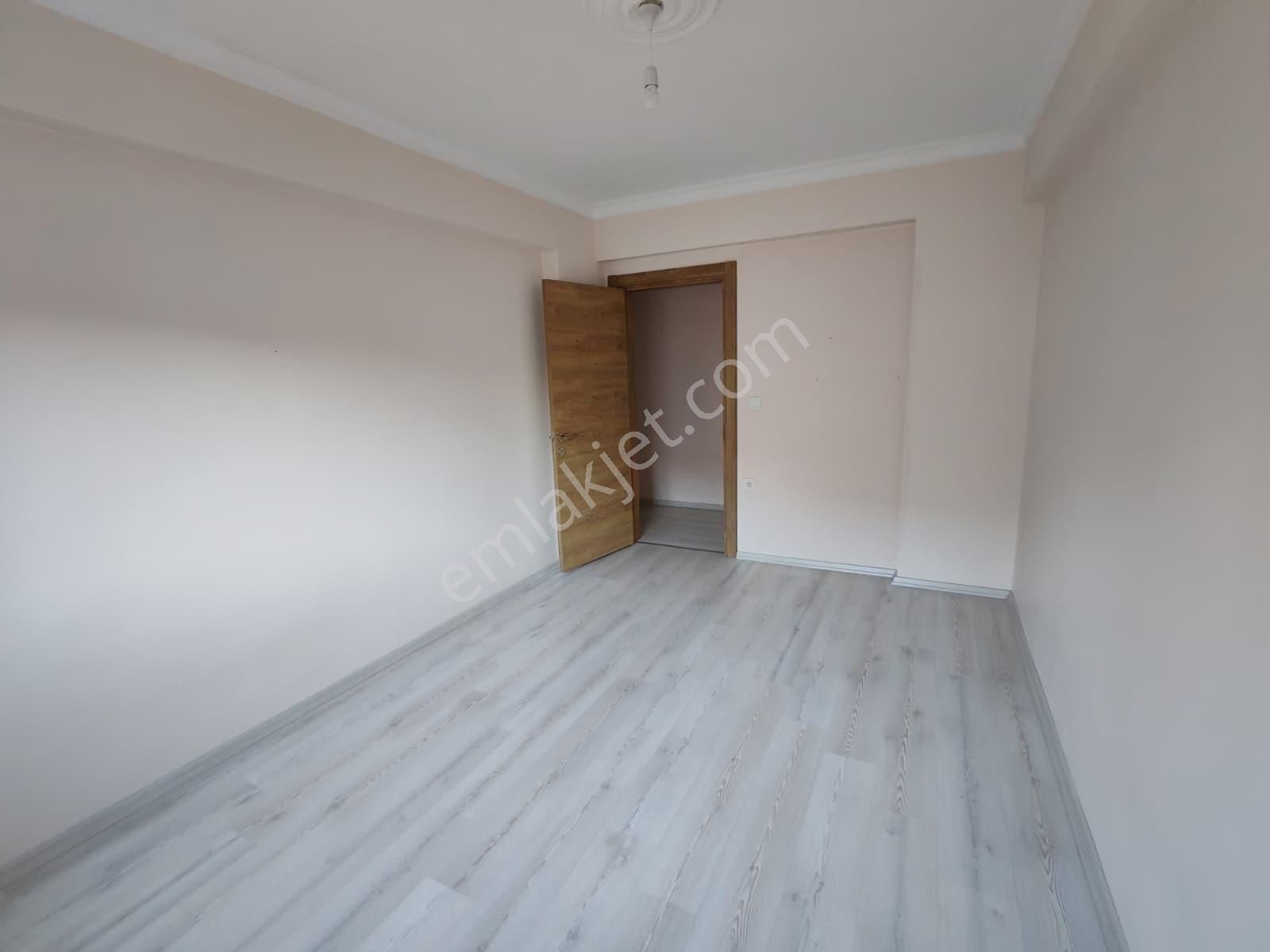 Geniş 170m2 3+1 Arakat Çift Balkon Krediye Uygun Satılık Daire - Görsel 16