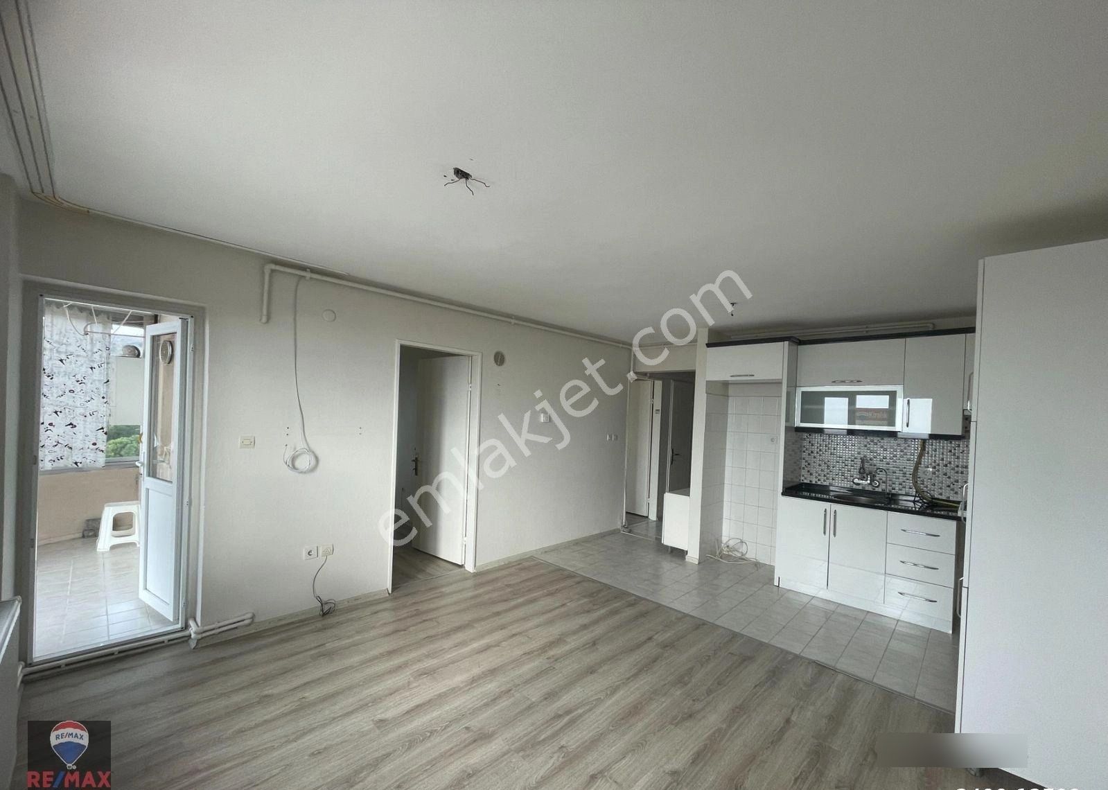 Ful Deniz Manzaralı Ara Kat Asansörlü Doğalgazlı 2+1 Kiralık Daire - Görsel 24