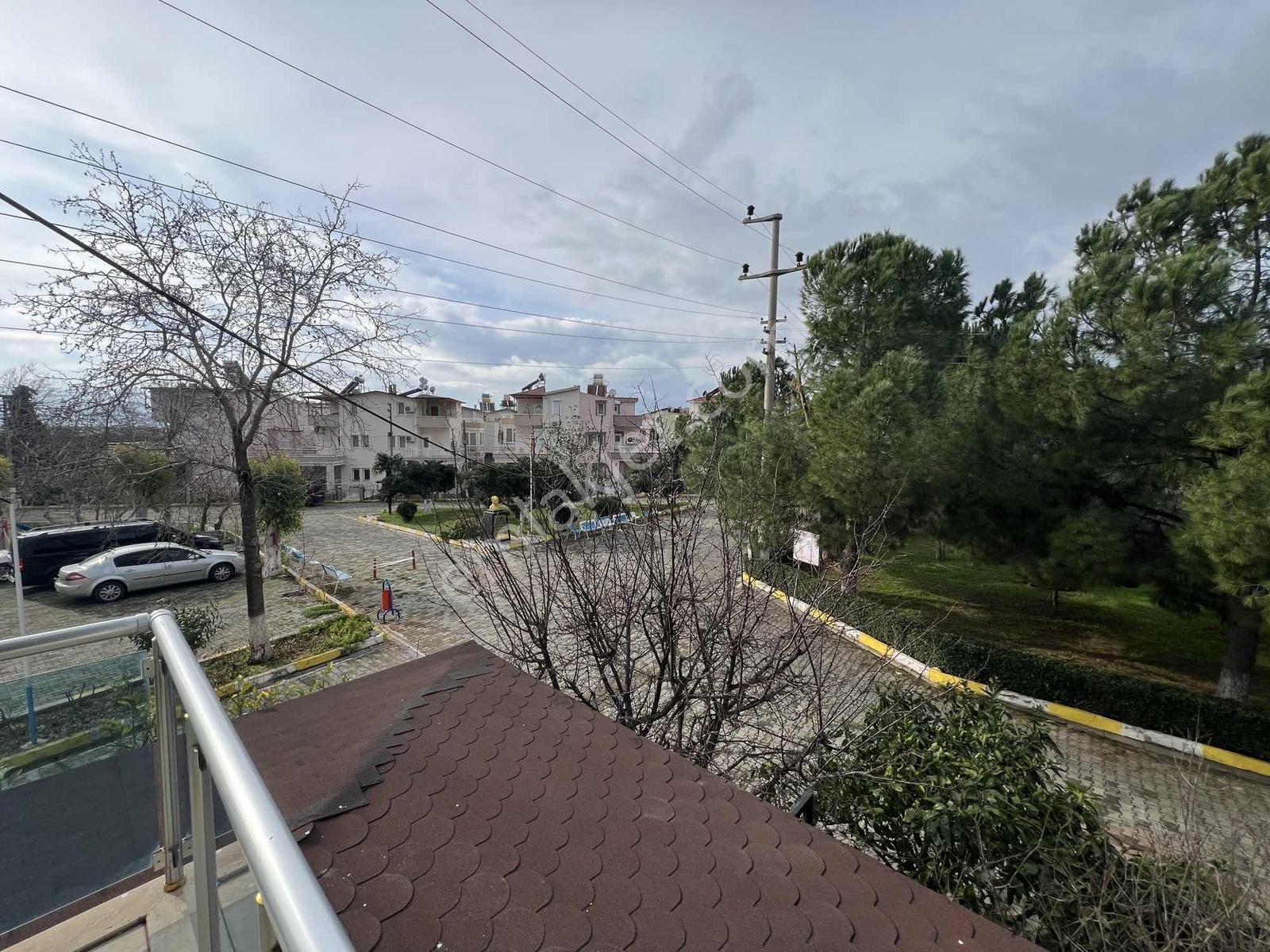 Havuzlu Site İçerisinde Denize Yakın Köşe 3+1 Tripleks Villa - Görsel 18