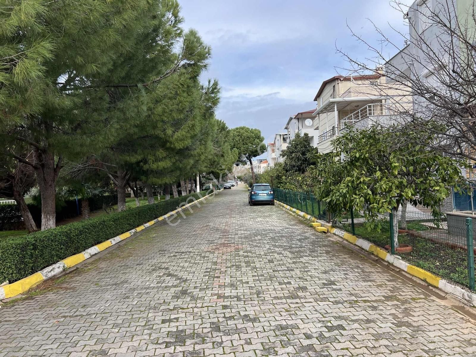 Havuzlu Site İçerisinde Denize Yakın Köşe 3+1 Tripleks Villa - Görsel 29