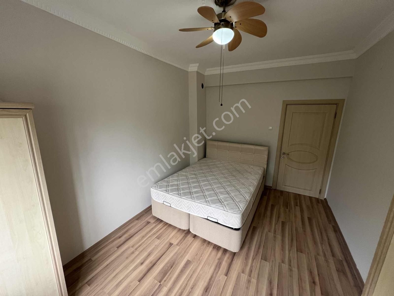 Havuzlu Site İçerisinde Denize Yakın Köşe 3+1 Tripleks Villa - Görsel 13