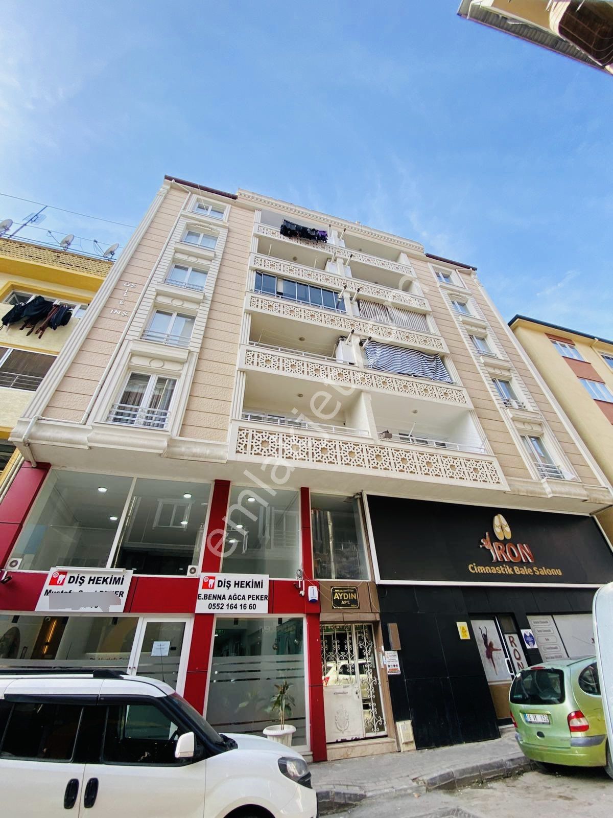 Muradiye Çarşıda 190m2 5+1 Satılık Fırsat Teras Dubleks Daire