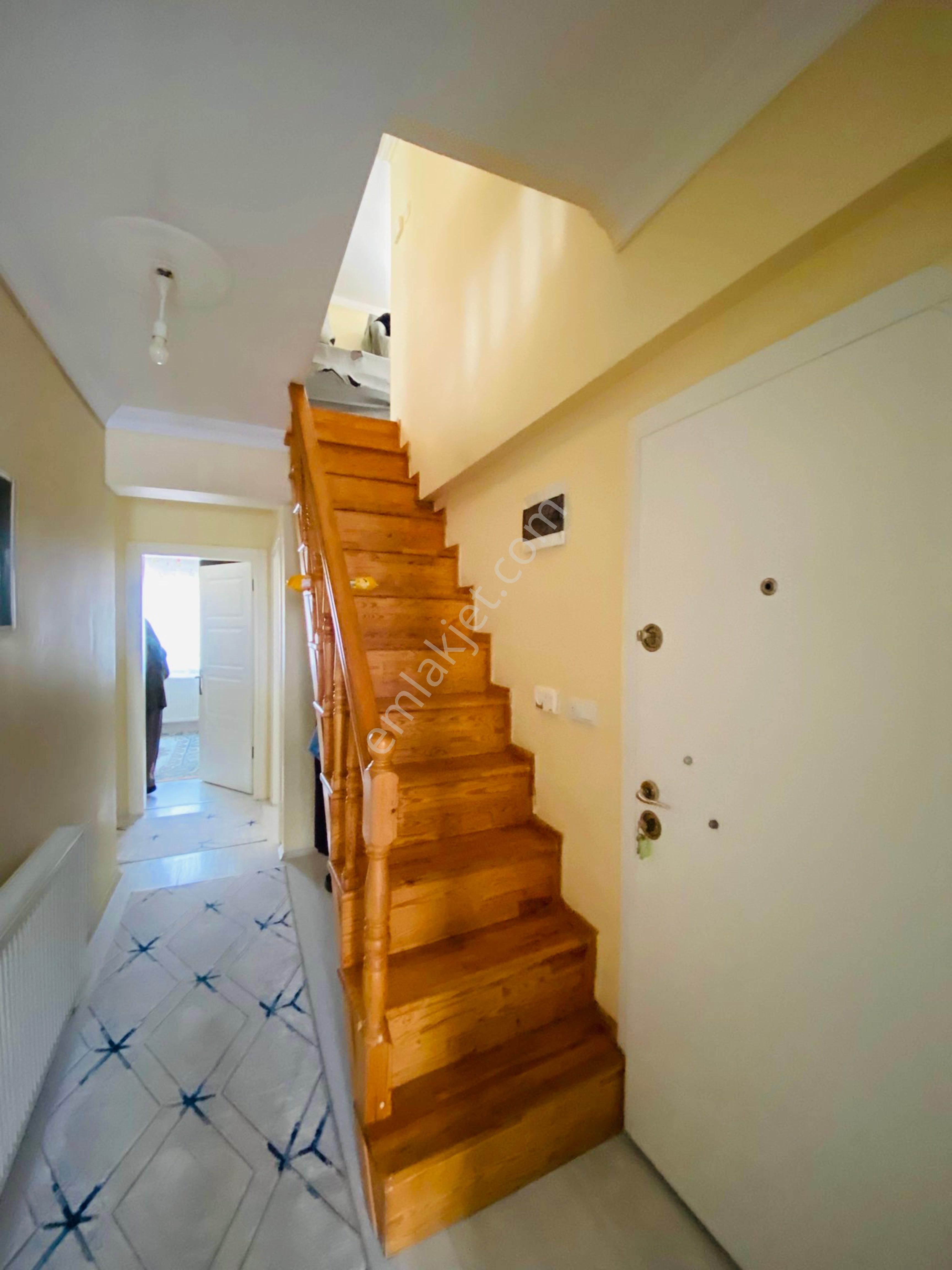 Muradiye Çarşıda 190m2 5+1 Satılık Fırsat Teras Dubleks Daire - Görsel 13