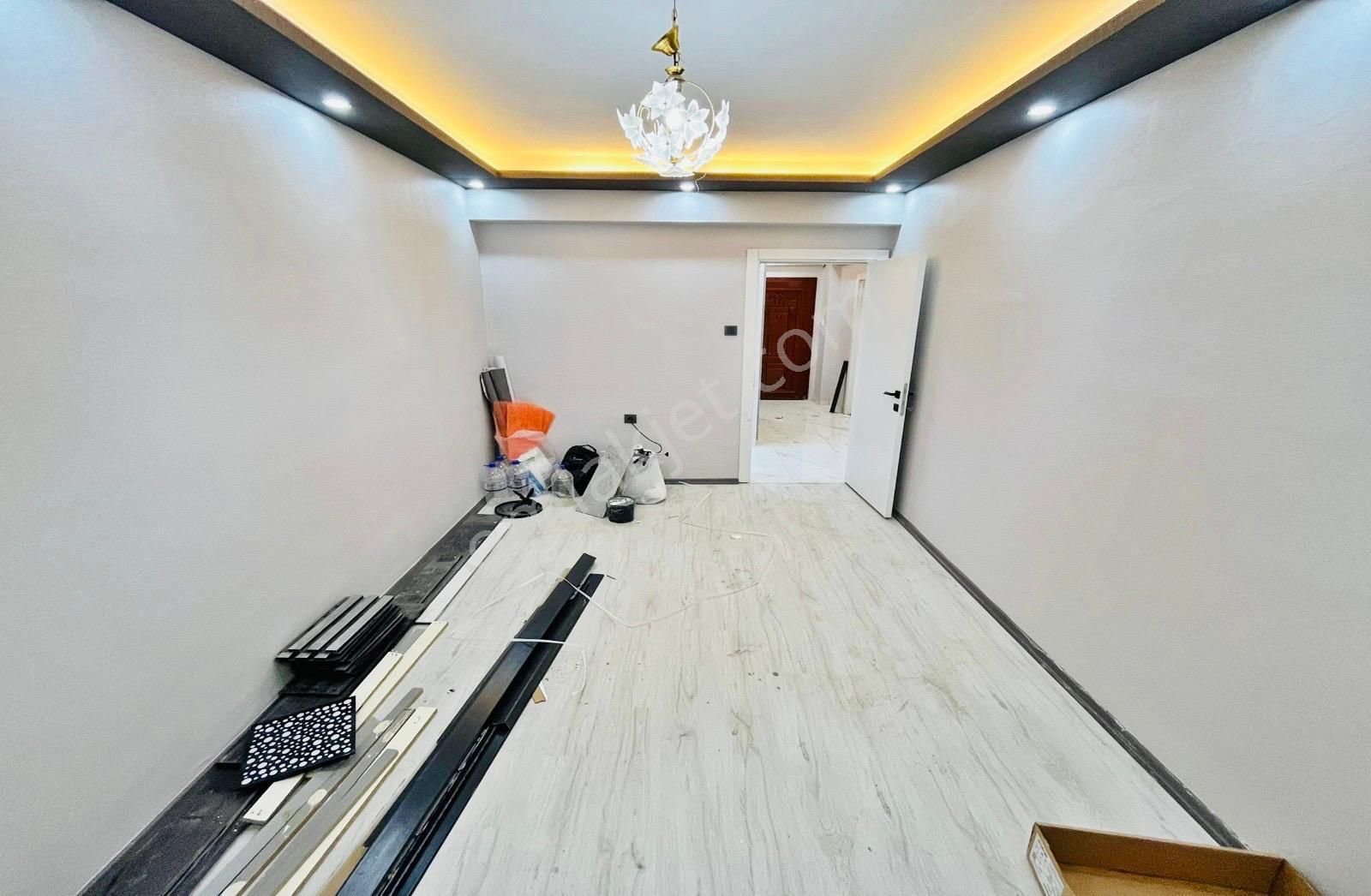 (1183) Keçiören Bademlikte Merkezi Konumda Orta Katta Full Yapılı Satılık 3+1 Daire - Görsel 3