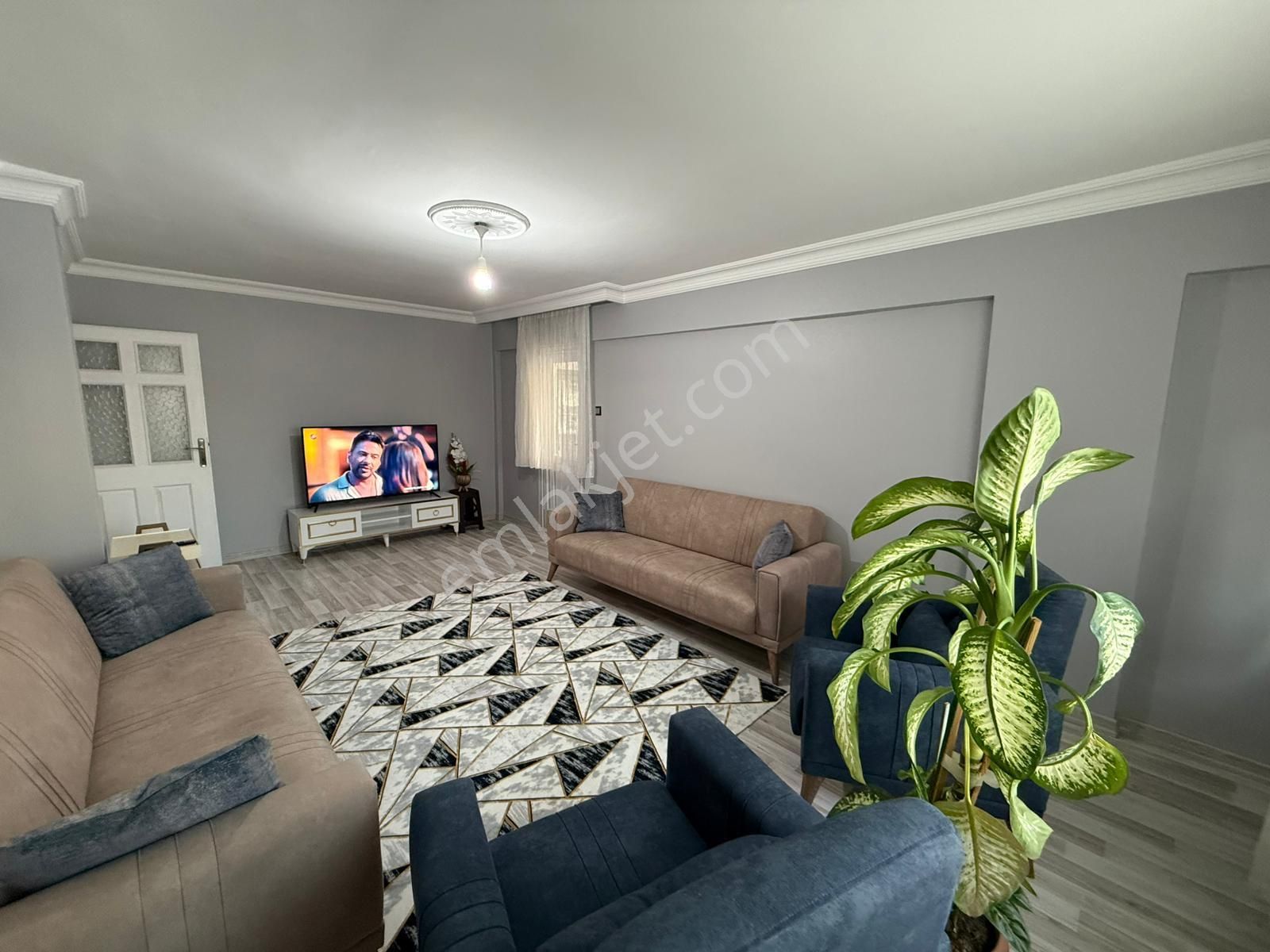 Bahçelerüstün'de Şehir Manzaralı Full Yapılı Ara Kat 3+1 Daire ..