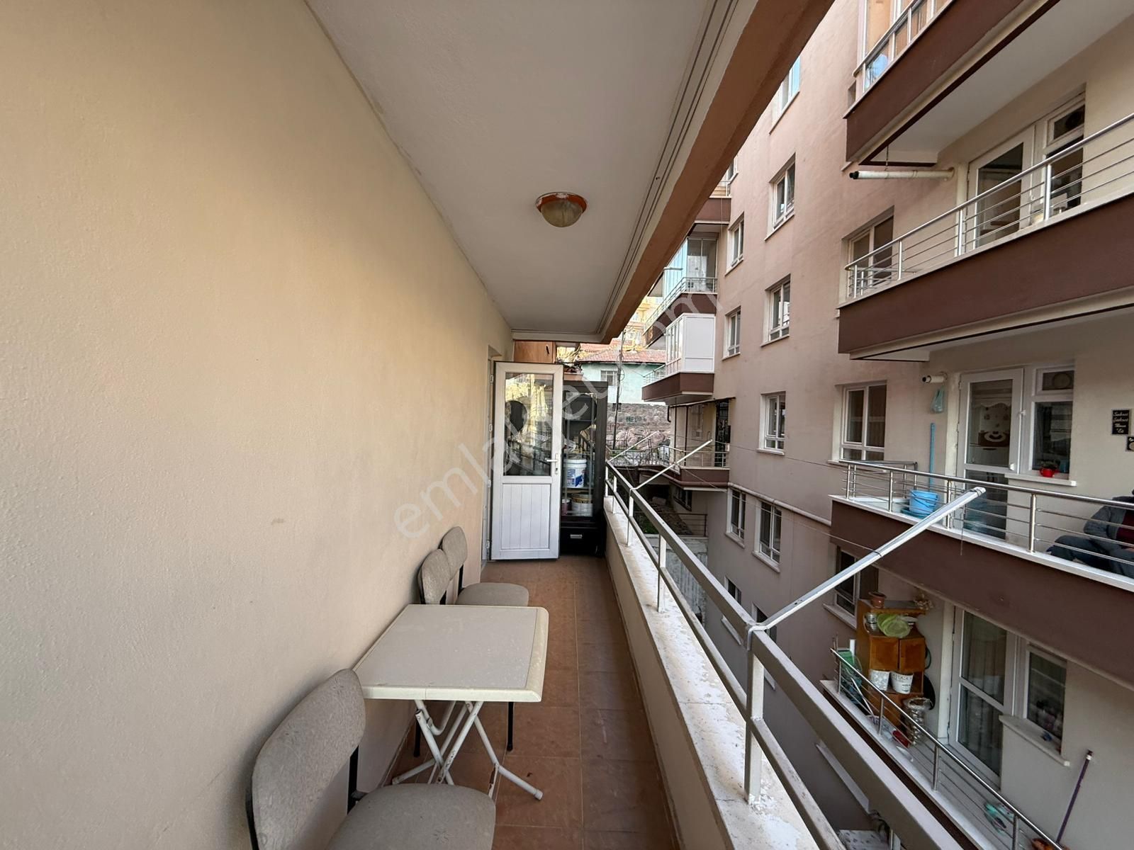 Bahçelerüstün'de Şehir Manzaralı Full Yapılı Ara Kat 3+1 Daire .. - Görsel 16