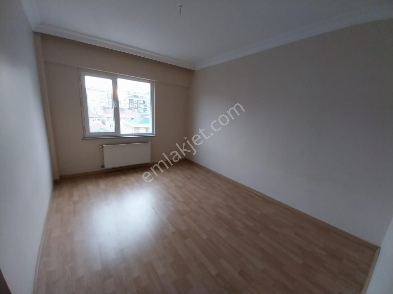 -ataşehir K. Bakkalköy'de, Merkz. 3+1 Kiralık Daire