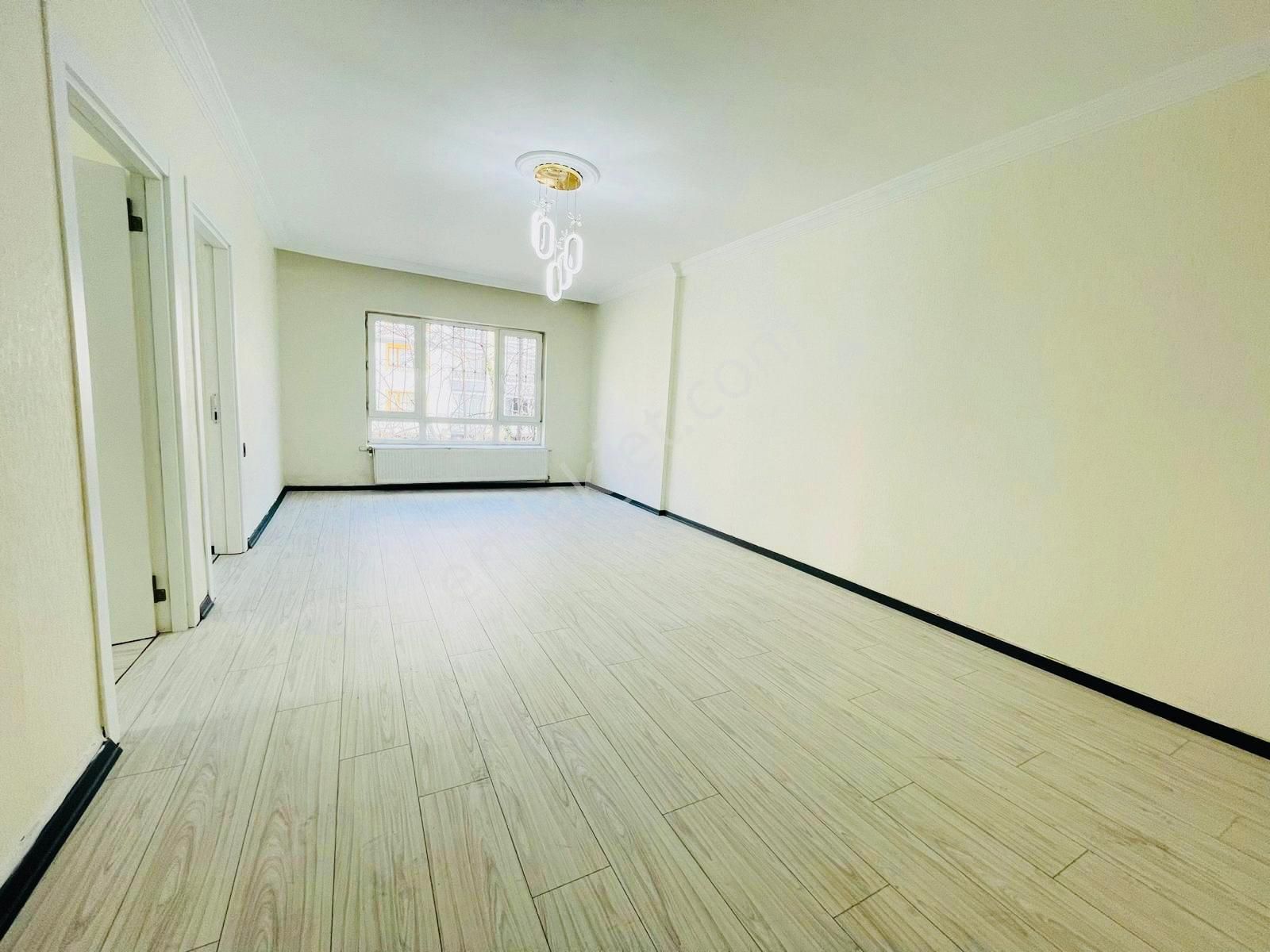 (1184) Keçiören Gülbaba Caddede Metroya Yakın 1.katta 3+1 Yapılı Satılık Daire - Görsel 14