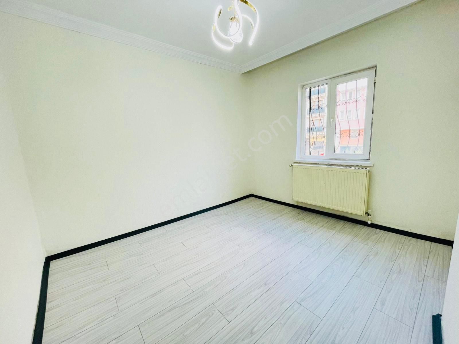 (1184) Keçiören Gülbaba Caddede Metroya Yakın 1.katta 3+1 Yapılı Satılık Daire - Görsel 7