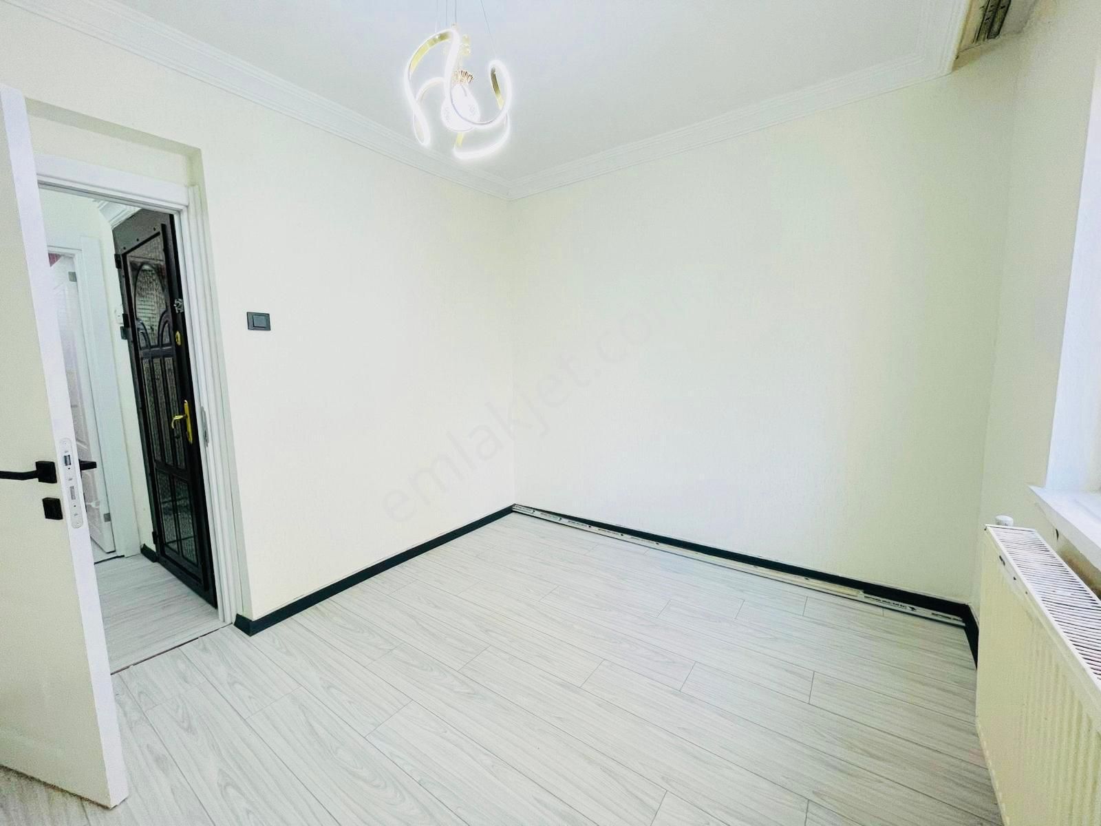 (1184) Keçiören Gülbaba Caddede Metroya Yakın 1.katta 3+1 Yapılı Satılık Daire - Görsel 17