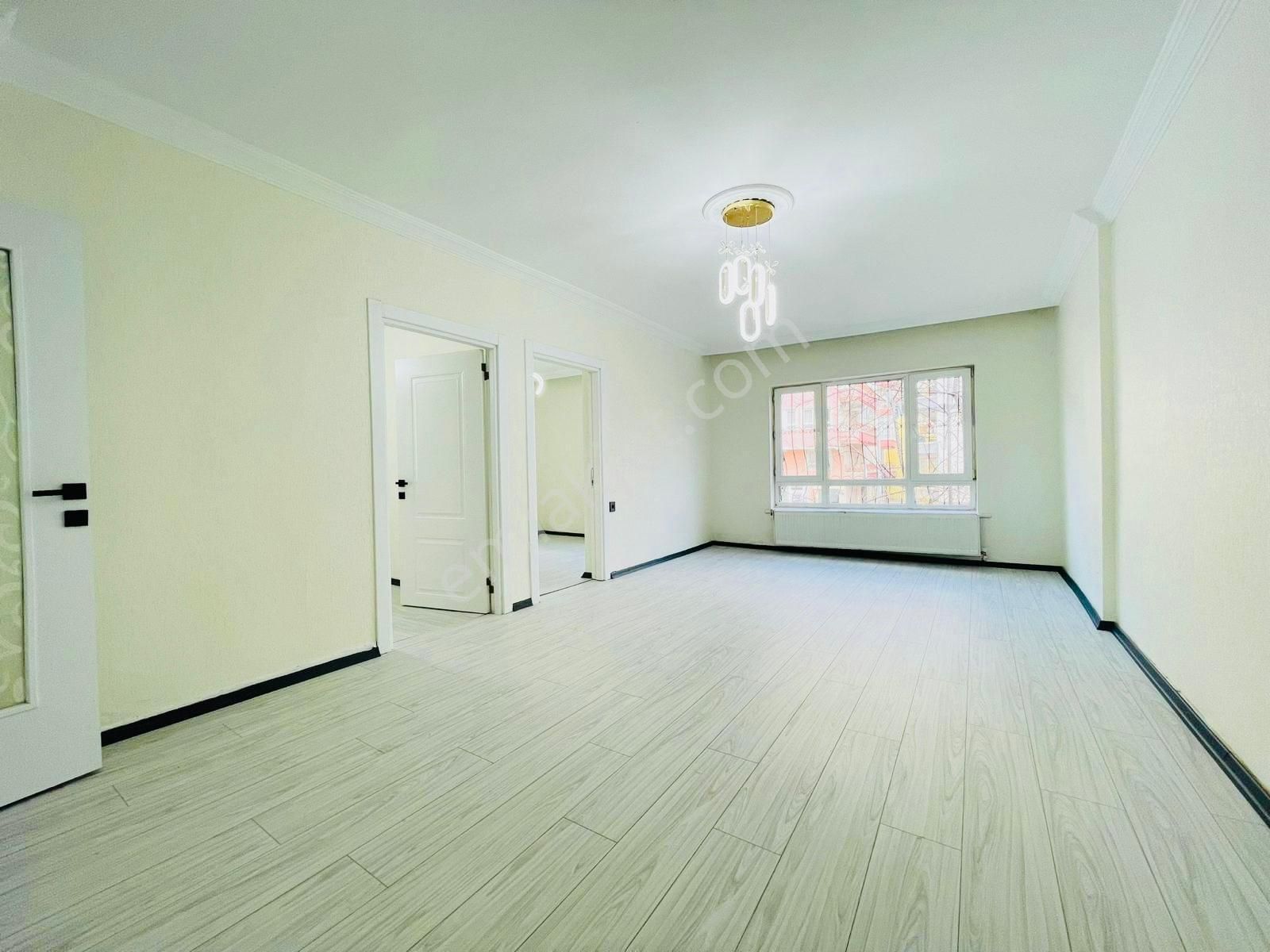 (1184) Keçiören Gülbaba Caddede Metroya Yakın 1.katta 3+1 Yapılı Satılık Daire - Görsel 6