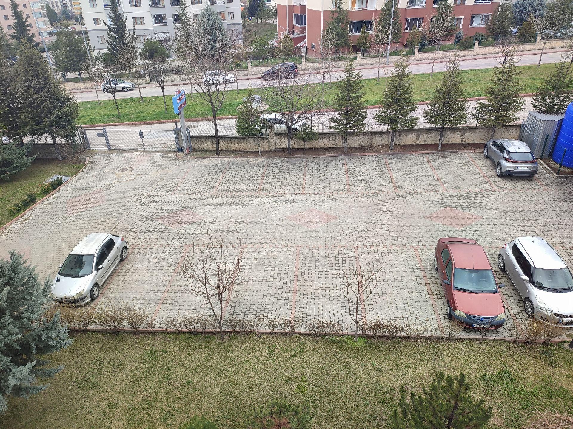 Kardelen Katta Asansör Çift Banyo Geniş Cam Balkon Satılık 3+1 Daire - Görsel 8