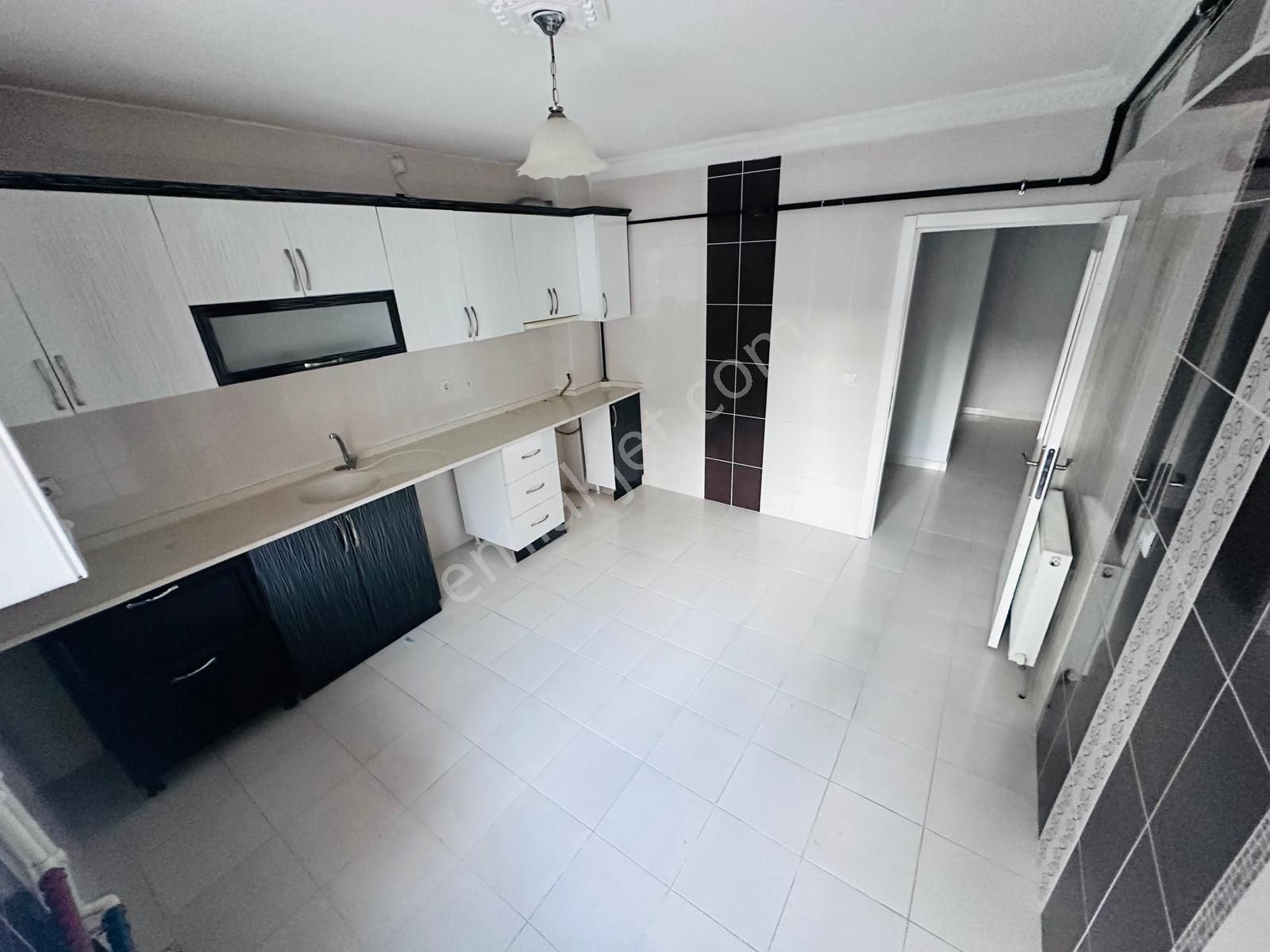 (1187) Keçiören Bademlikte 1.katta Asansörlü 3+1 Satılık Boş Daire - Görsel 2