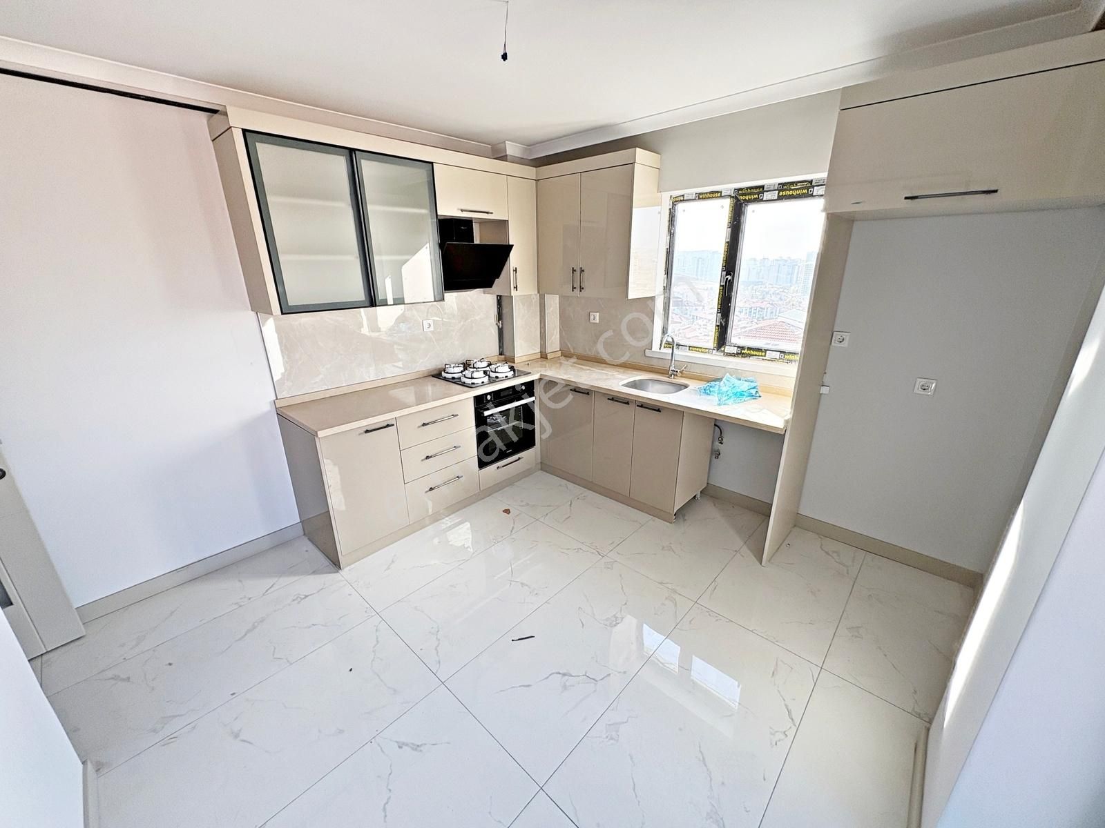 3+1 3.kat Sıfır Oturuma Hazır Manzaralı Ultra Yapılı Asansörlü - Görsel 4