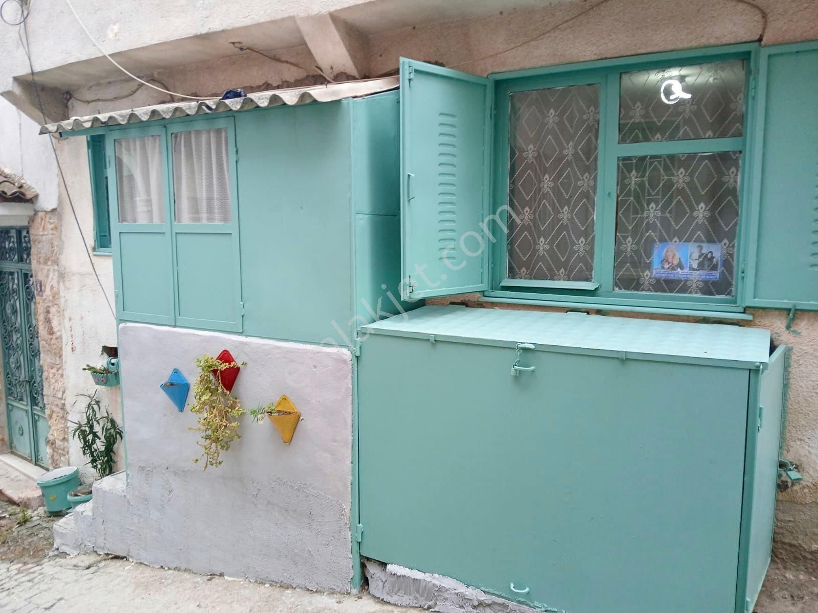 Ayvalık Merkezde Müstakil Ev - Görsel 2