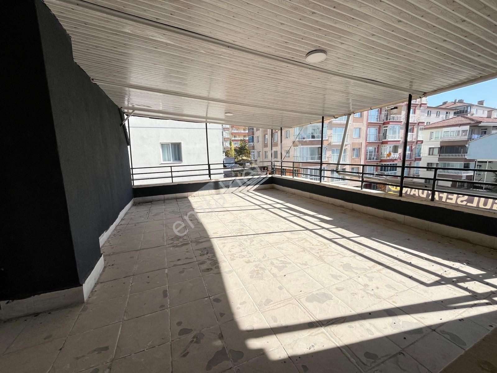 (1120) Keçiören Osmangazi Caddesi Üzerinde Satılık Boş 4+1 Dubleks!!! - Görsel 2