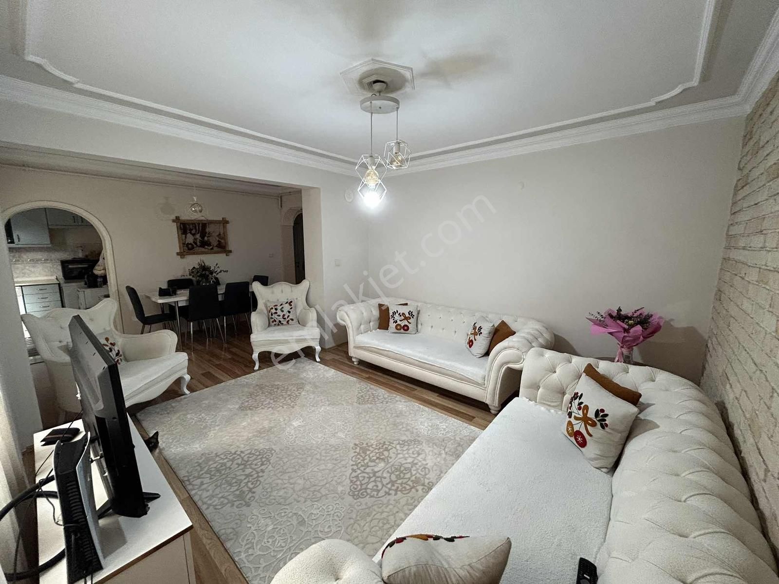 Hamitler Mahallesinde Cadde Üzeri Komple Satılık 3.5 Katlı Bina - Görsel 4