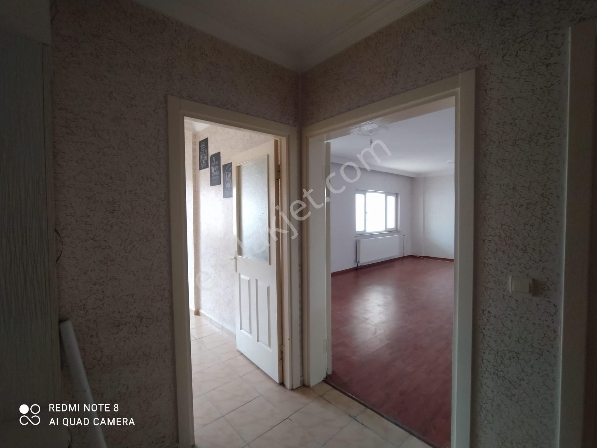 Üçkuyular Semt Pazarına Yakın 3+1 Kiralık Daire - Görsel 12