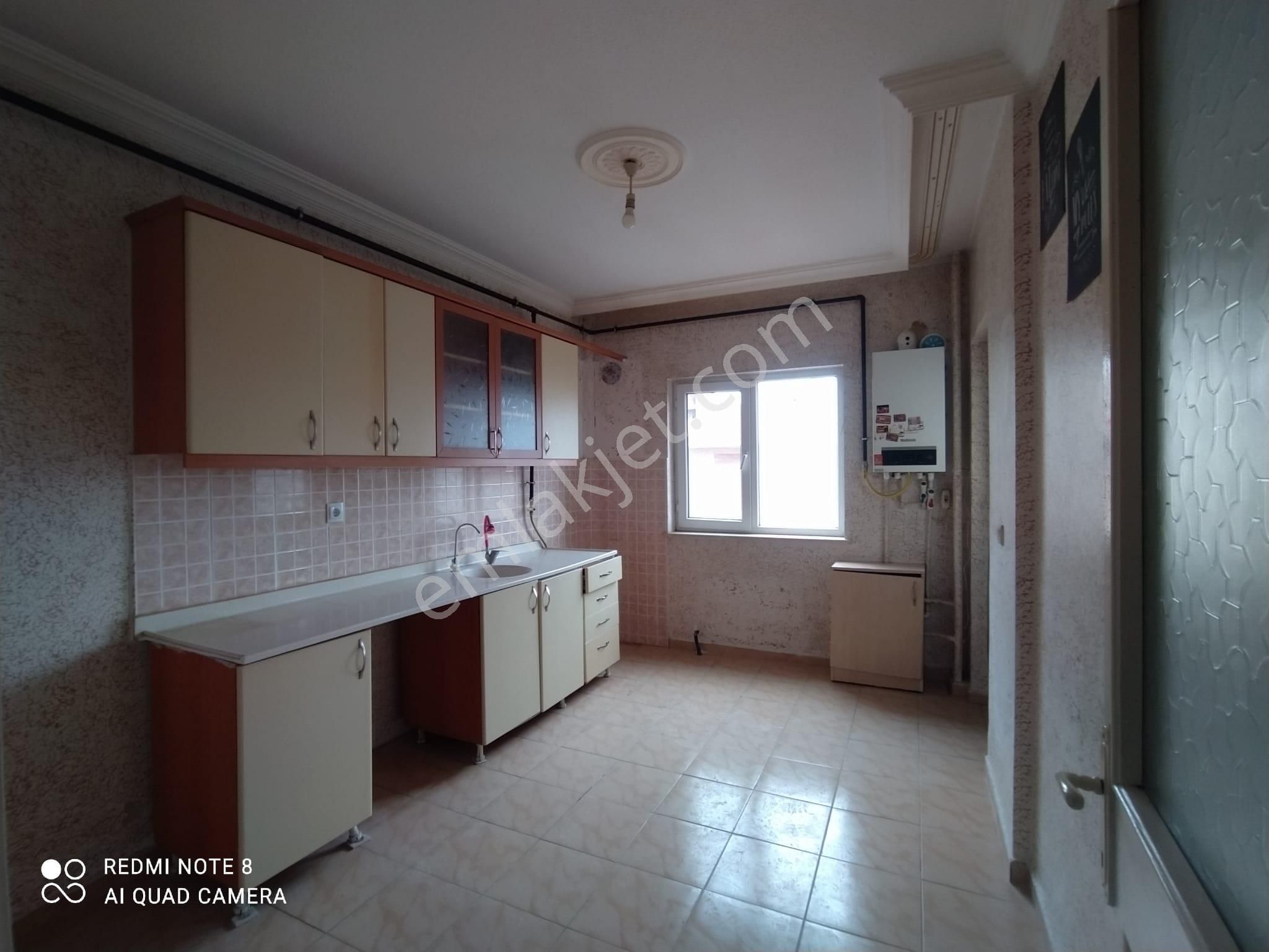 Üçkuyular Semt Pazarına Yakın 3+1 Kiralık Daire - Görsel 15