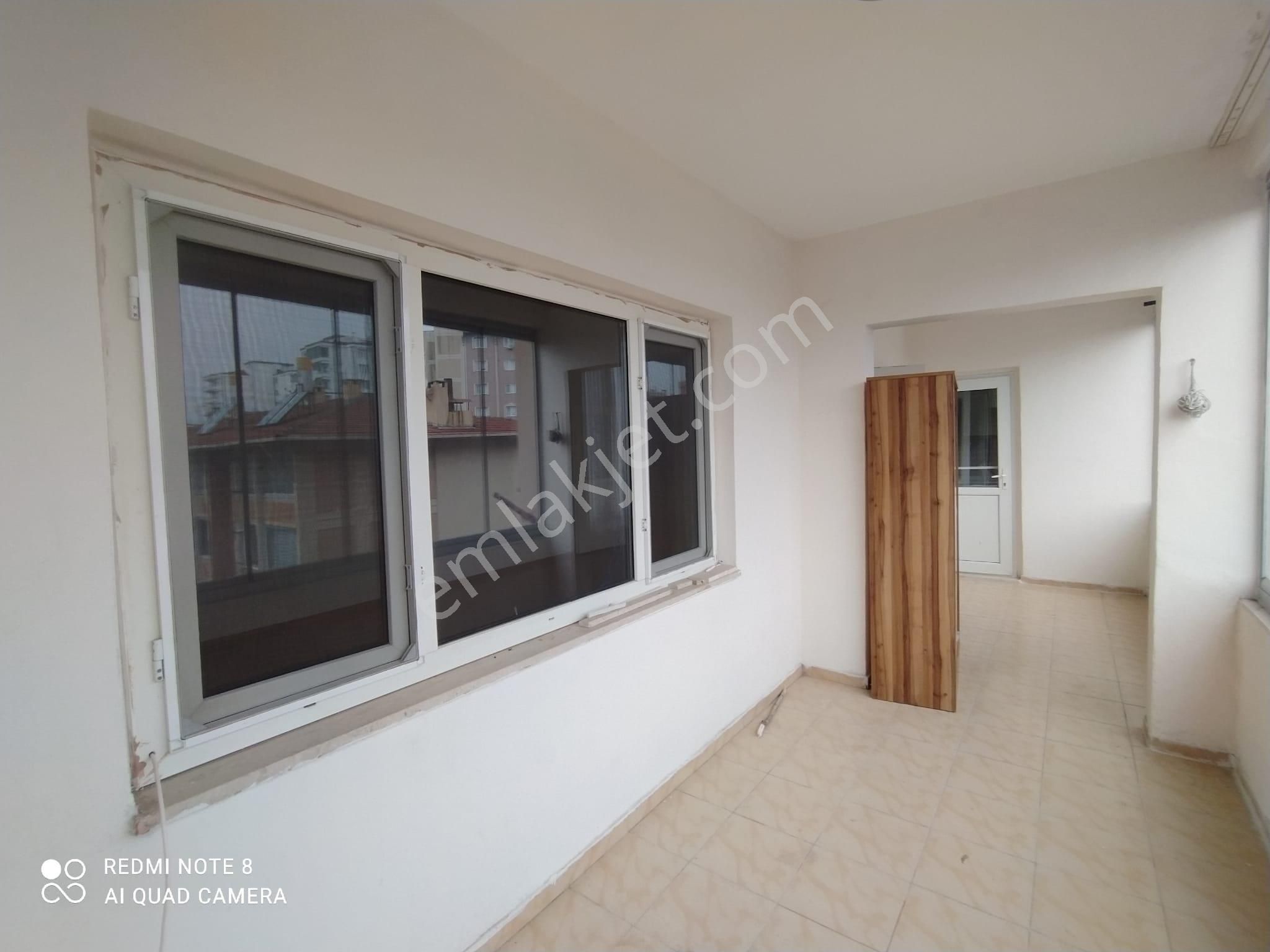 Üçkuyular Semt Pazarına Yakın 3+1 Kiralık Daire