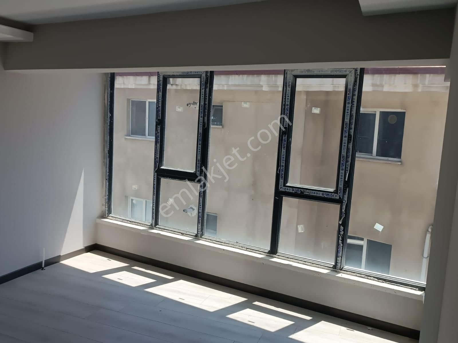 Kent'ten Boğaziçi'nde 3+1 Teraslı Yeni Oturuma Hazır Dubeks!!! - Görsel 23