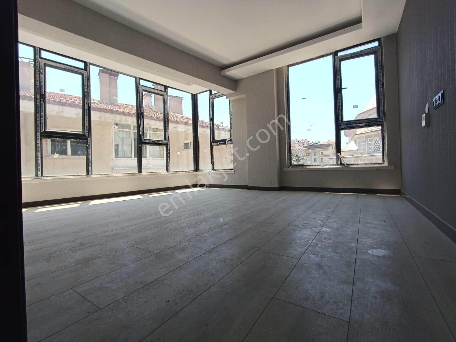 Kent'ten Boğaziçi'nde 3+1 Teraslı Yeni Oturuma Hazır Dubeks!!! - Görsel 22