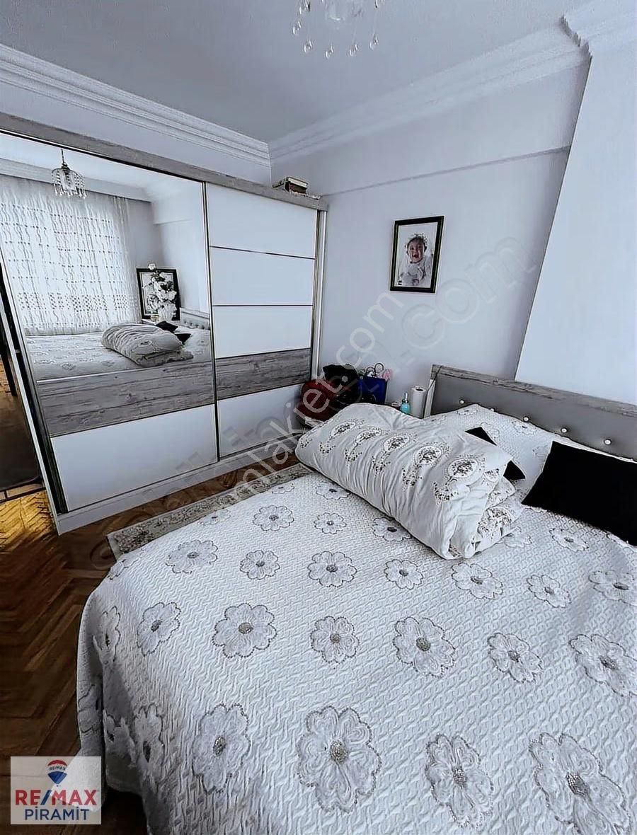 İcadiye Makastar Sokakta Geniş Metrekare 3+1 Dubleks - Görsel 7