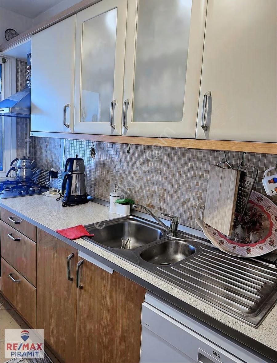 İcadiye Makastar Sokakta Geniş Metrekare 3+1 Dubleks - Görsel 6